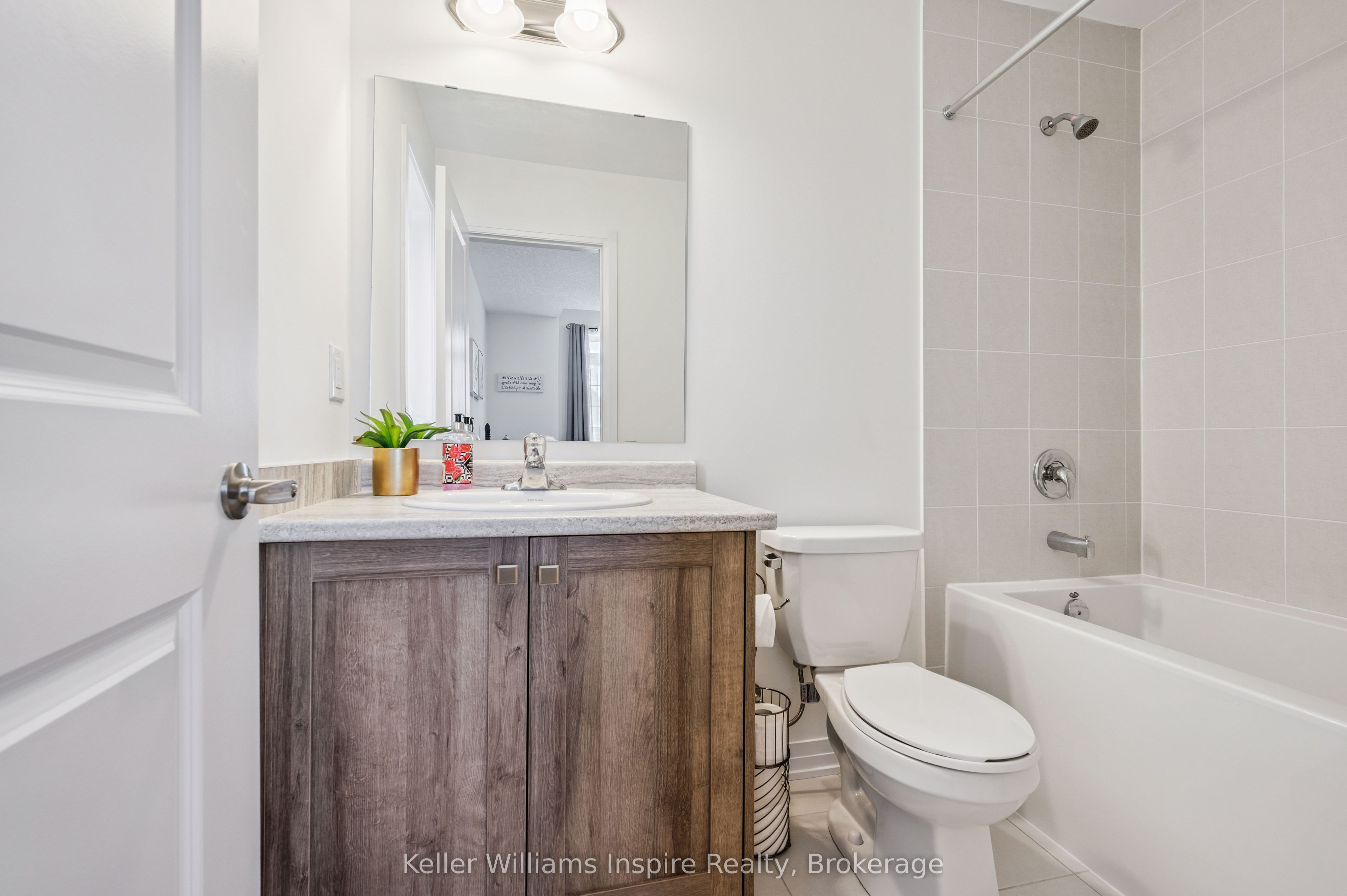 160 Raftis Street Property Photo 28