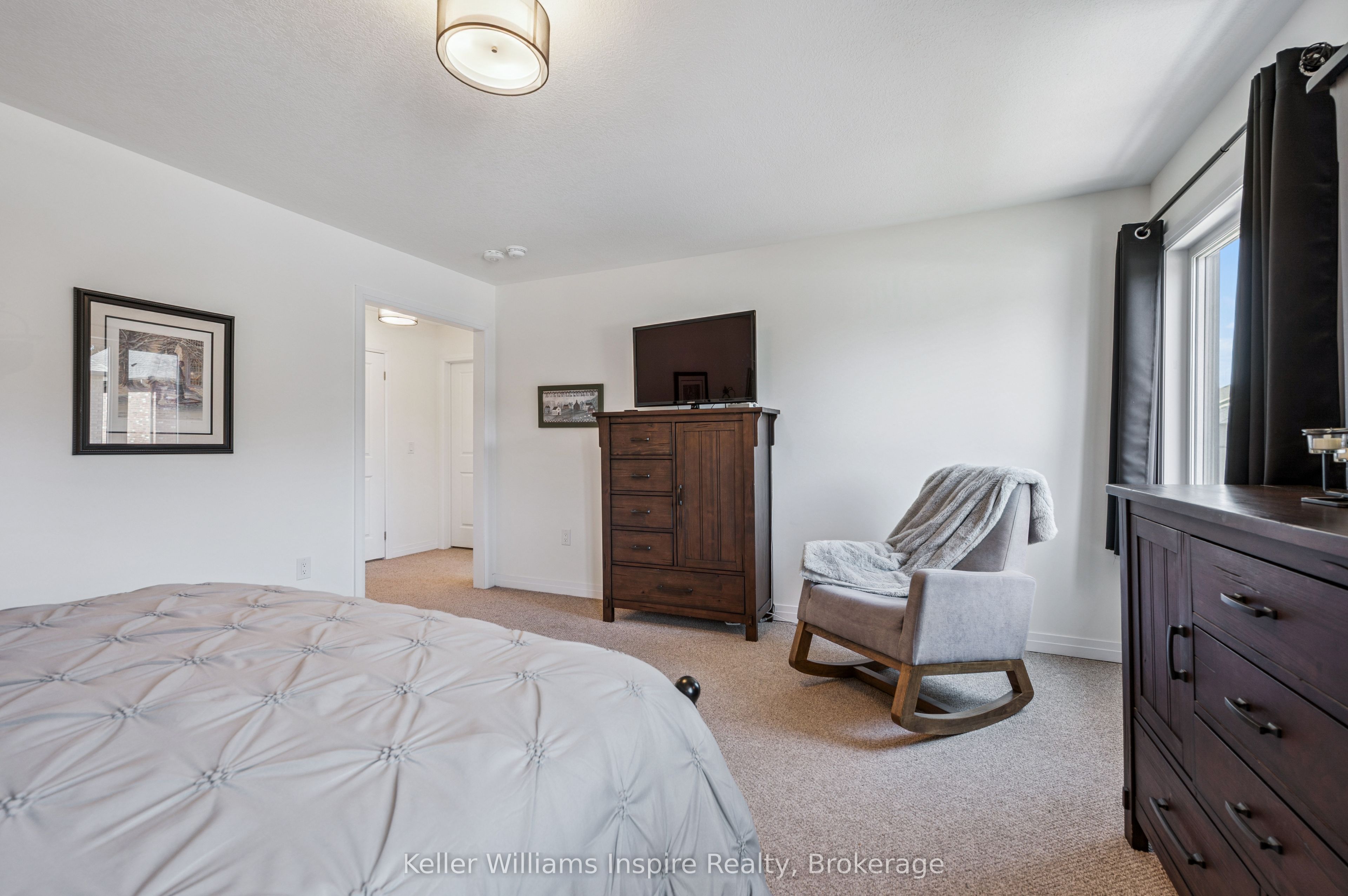 160 Raftis Street Property Photo 31