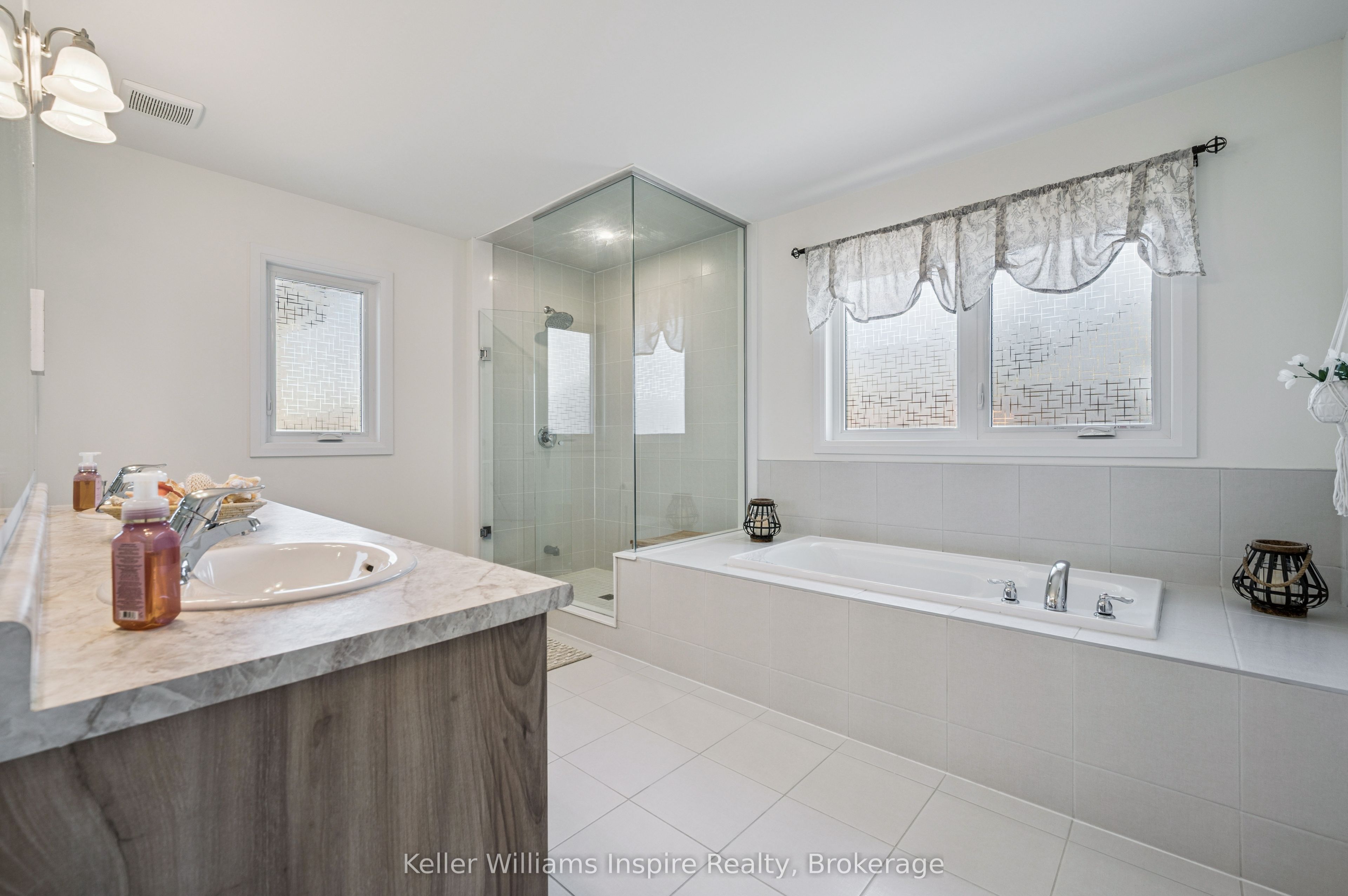 160 Raftis Street Property Photo 32