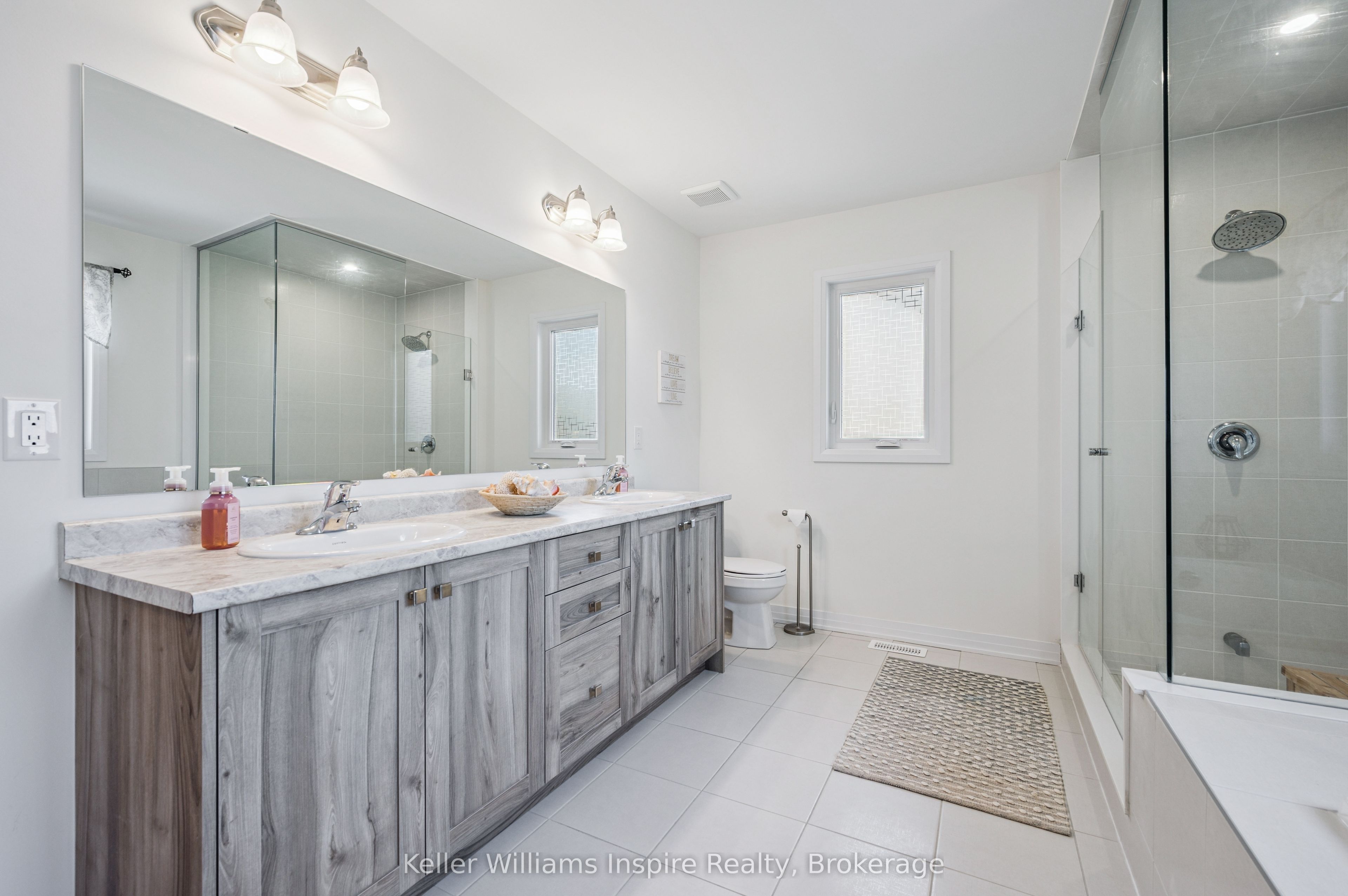 160 Raftis Street Property Photo 33