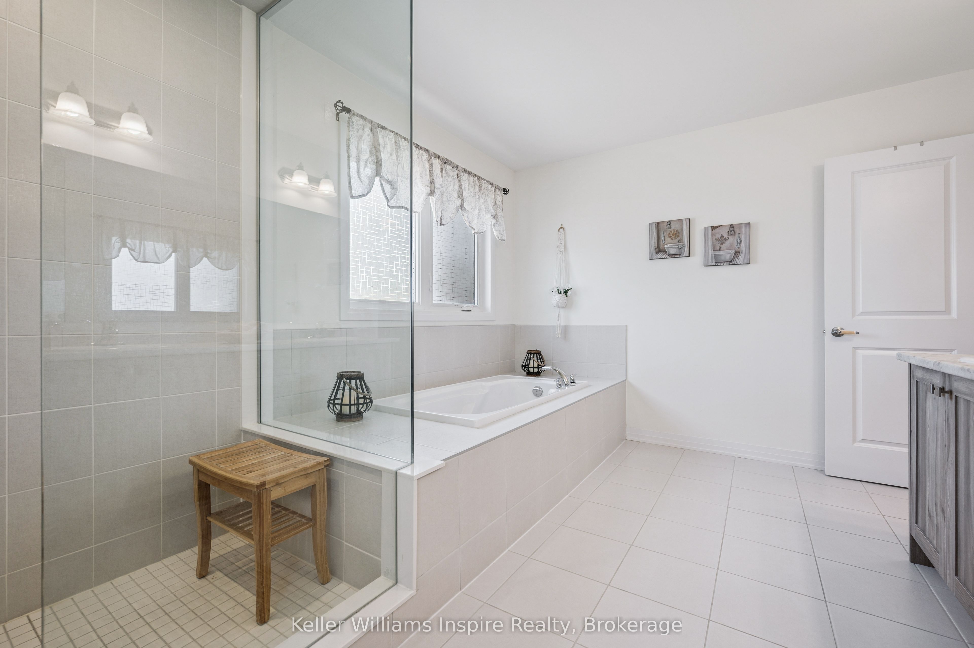 160 Raftis Street Property Photo 34