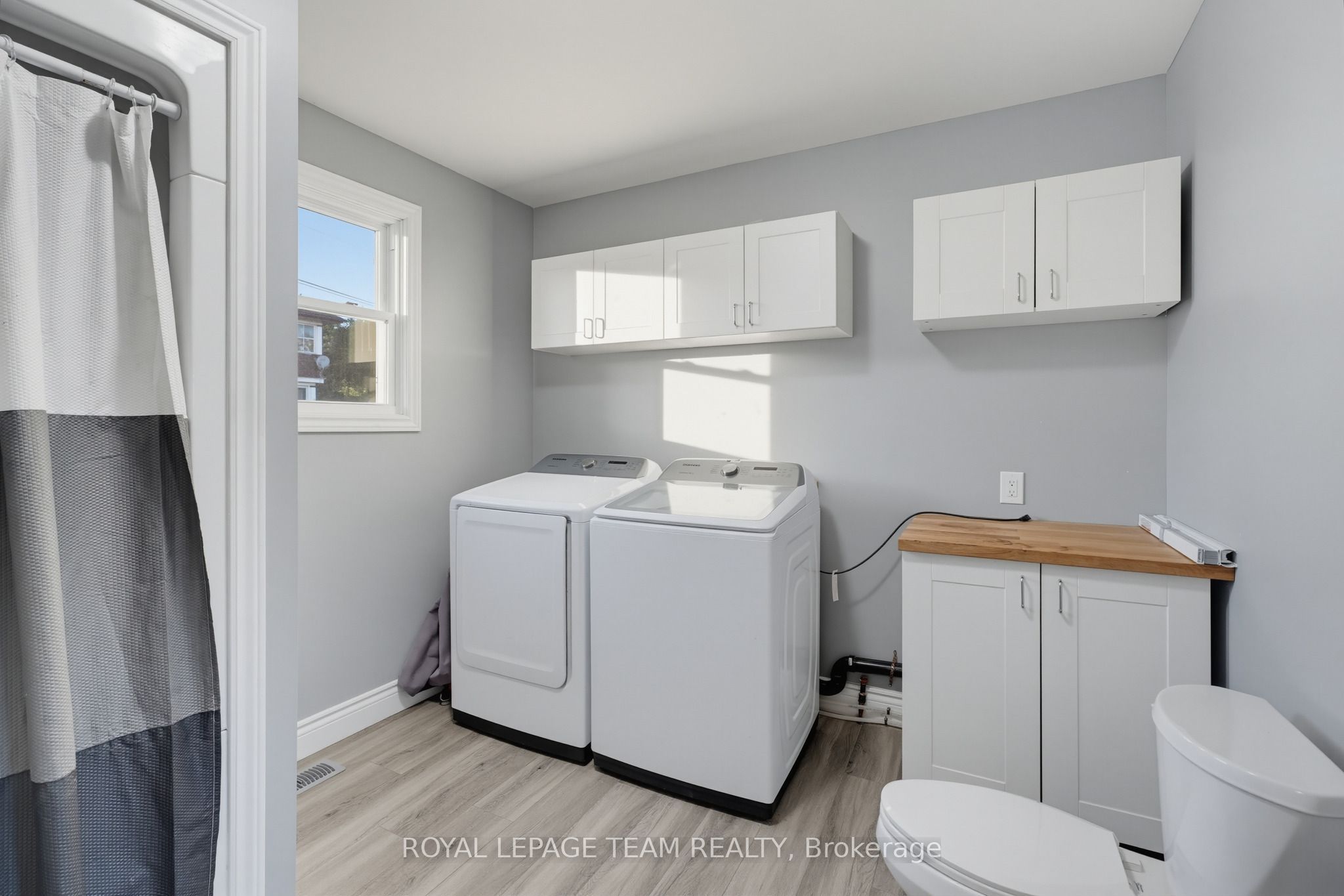 81 Bank Street S Property Photo 16