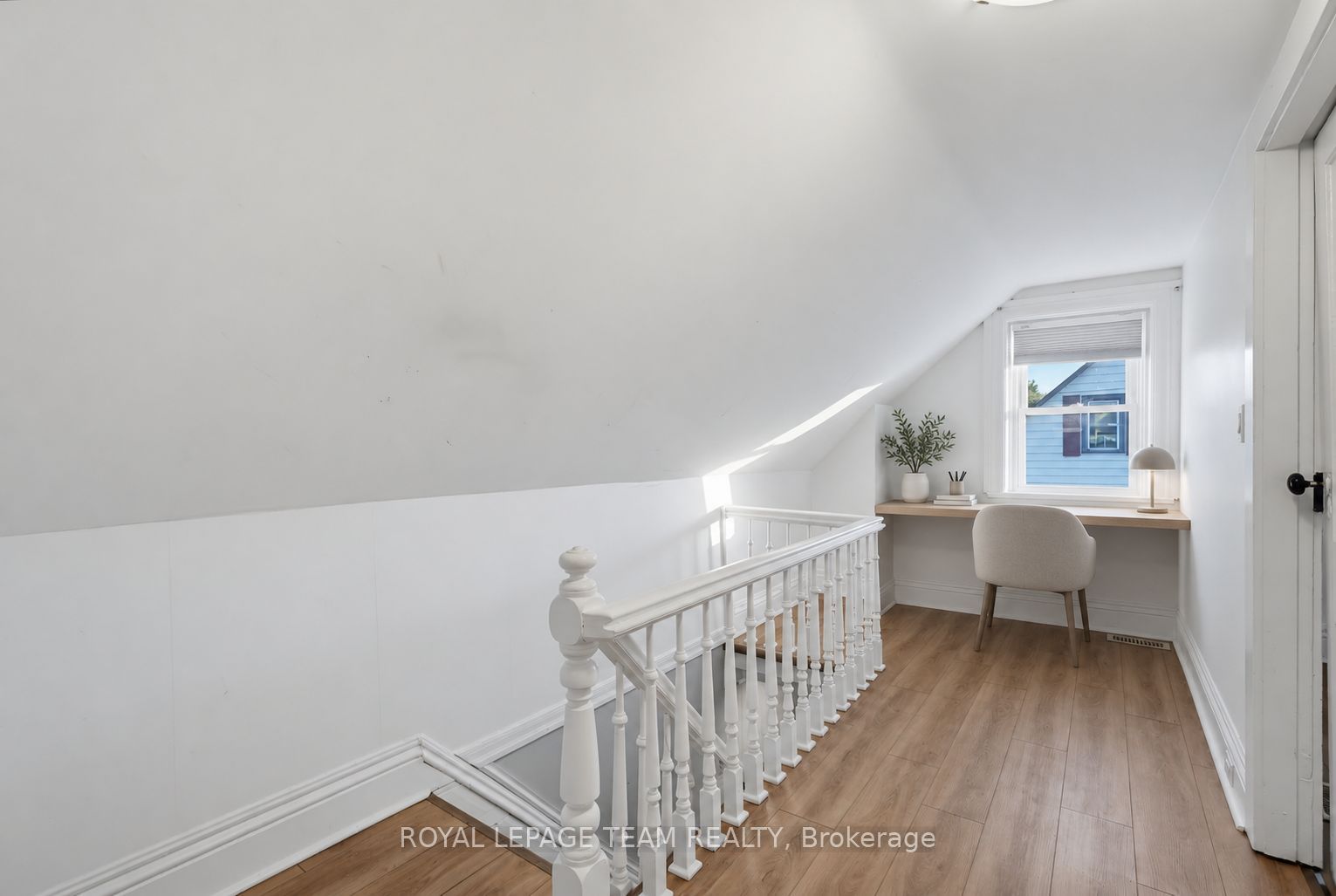 81 Bank Street S Property Photo 18
