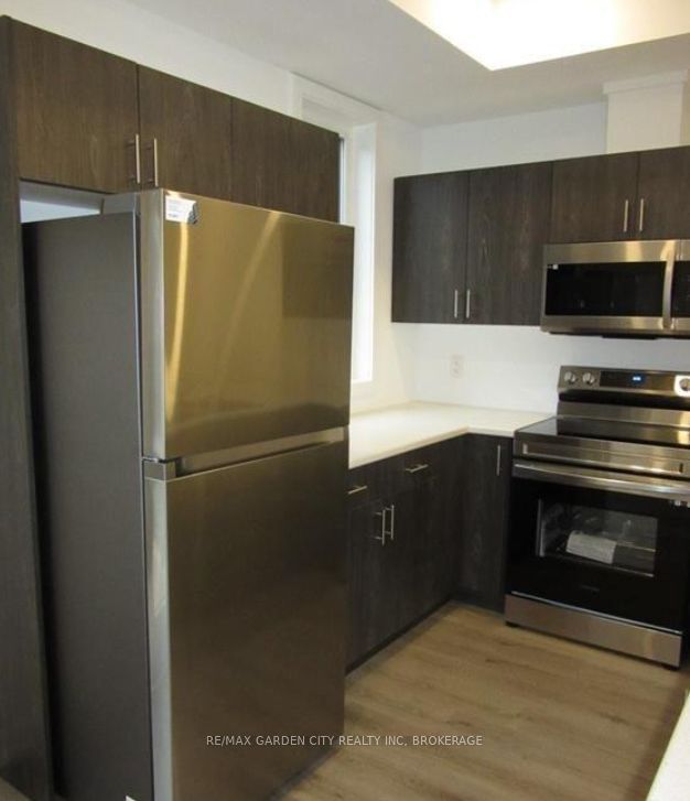 781 Clare Avenue 322 Property Photo 9