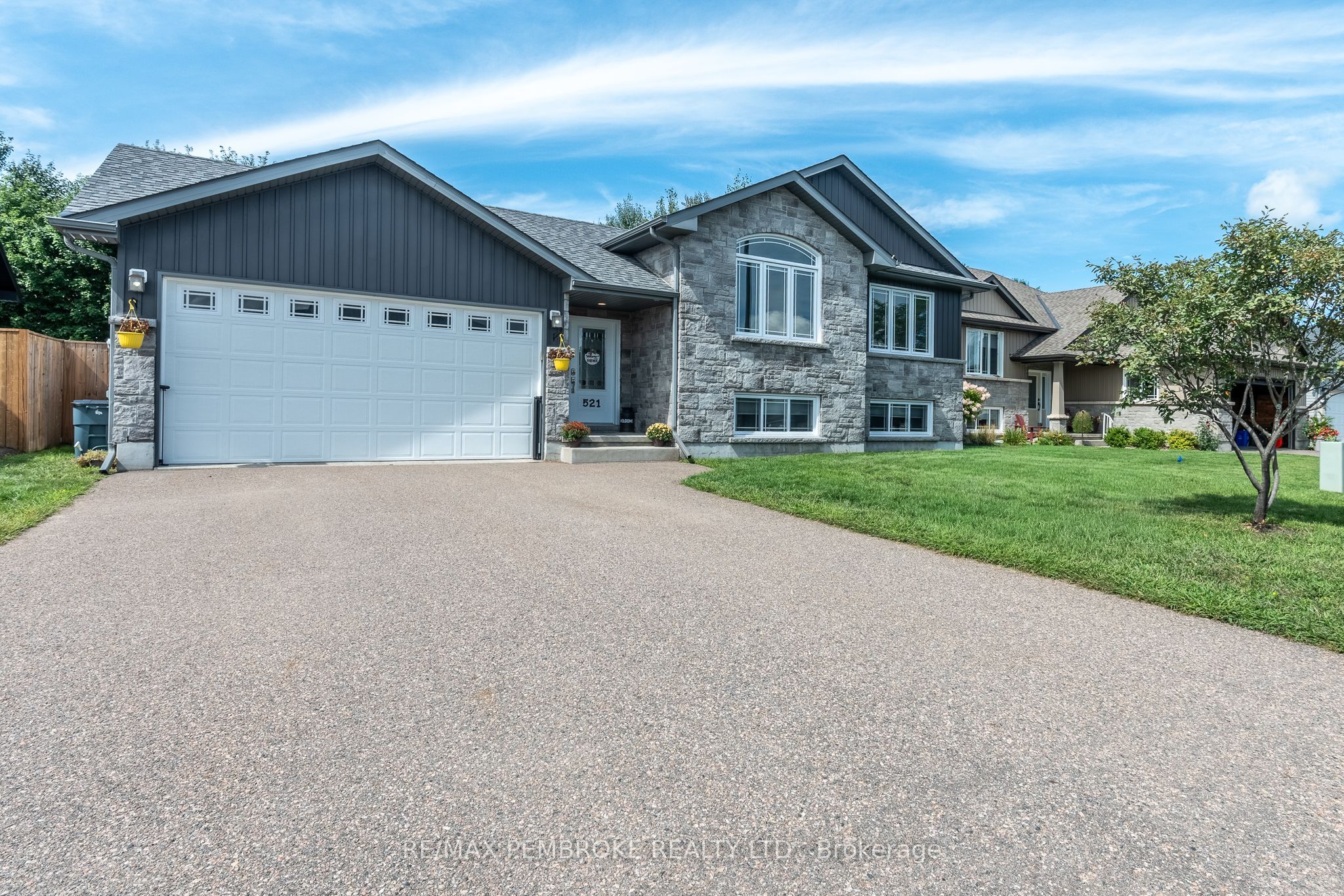 521 Gardner Crescent