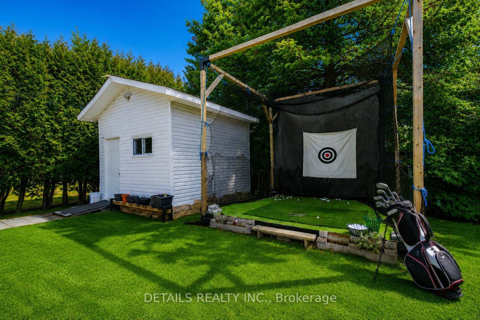 7 Kerry Crescent E Property Photo 25