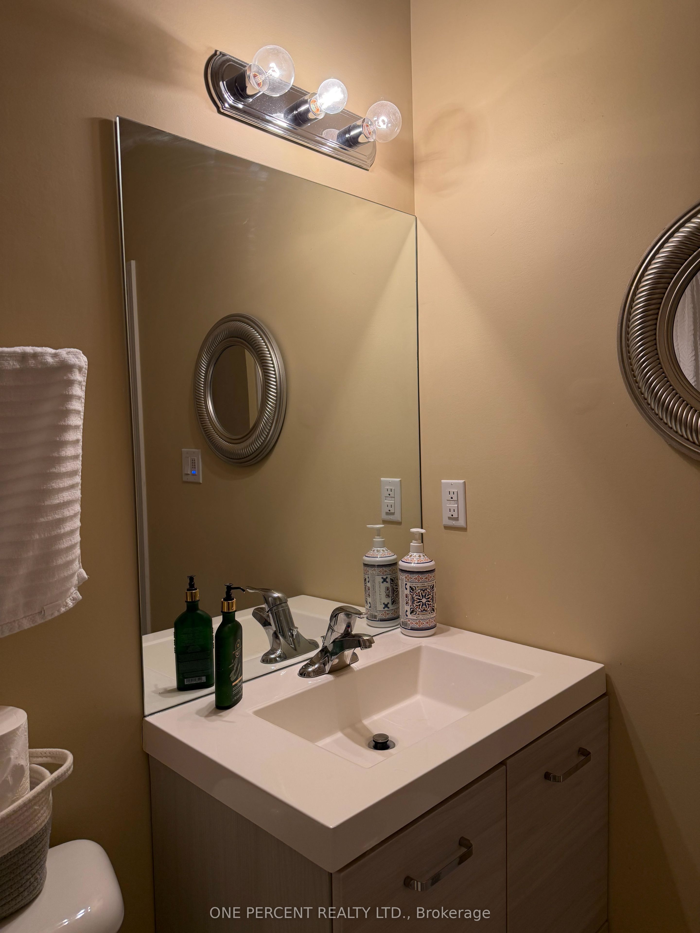 48 Arbour Glen Crescent Property Photo 17