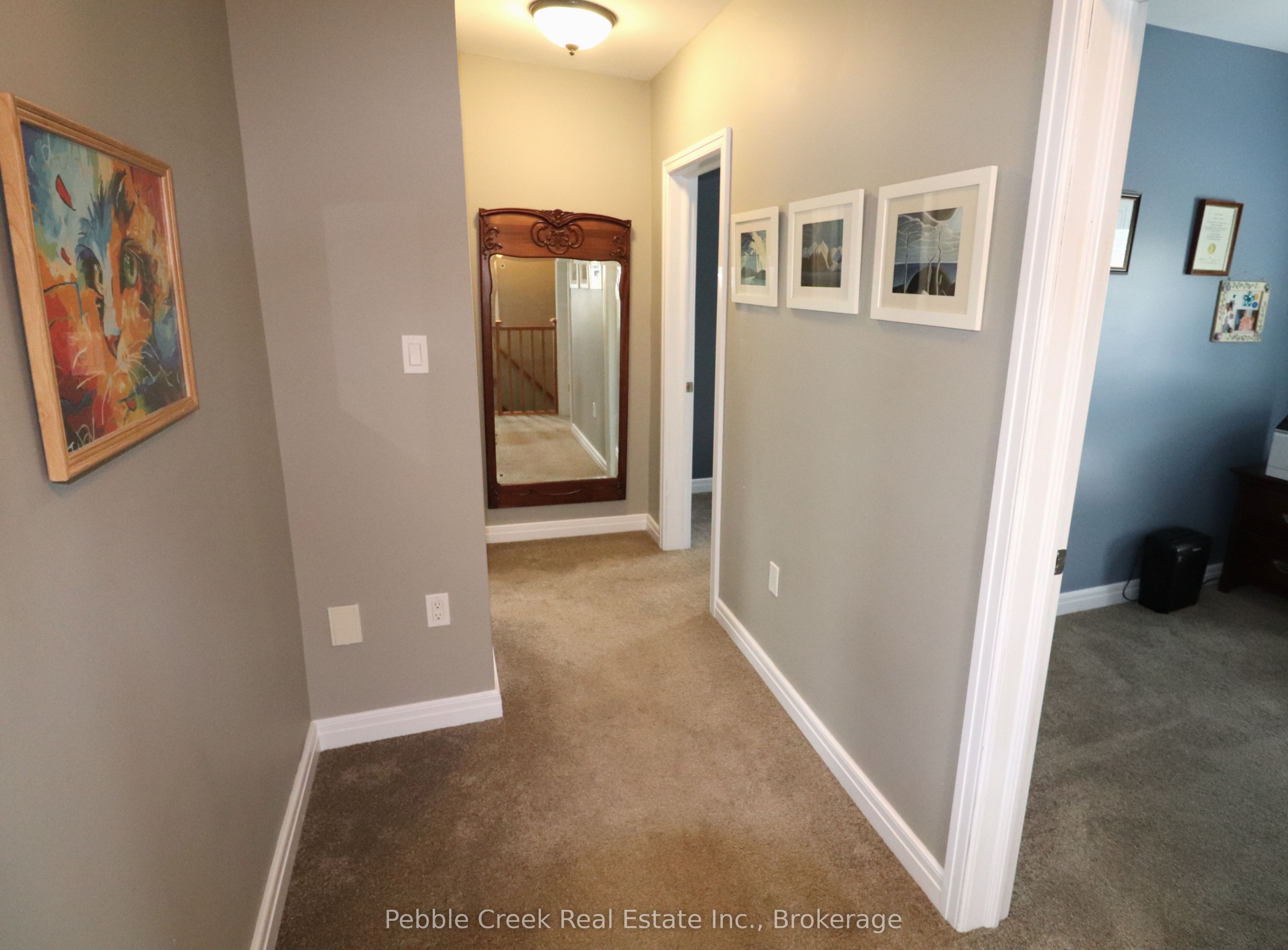206 Picton Street E Property Photo 29