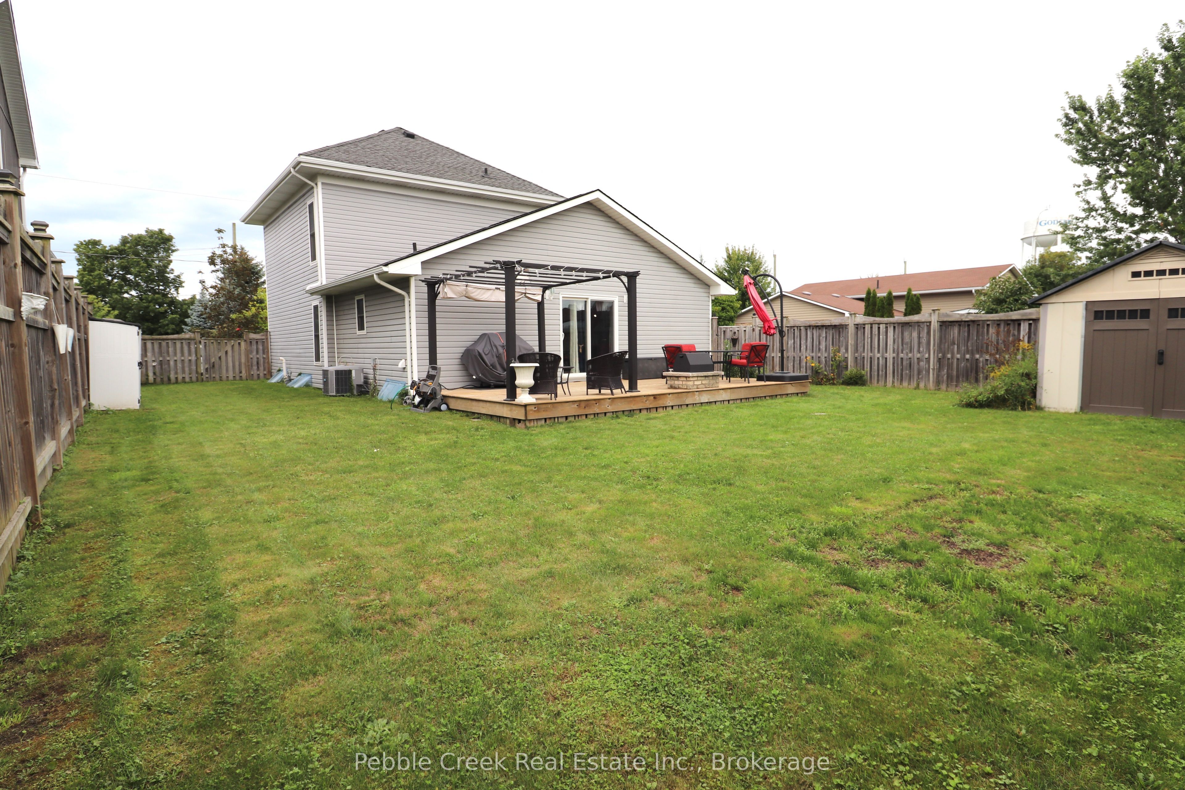 206 Picton Street E Property Photo 50
