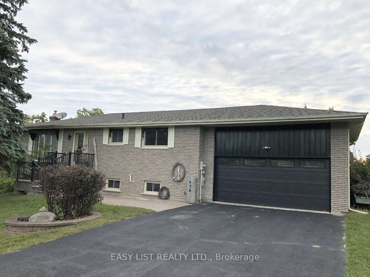 456 Old Surrey Lane Property Photo 1