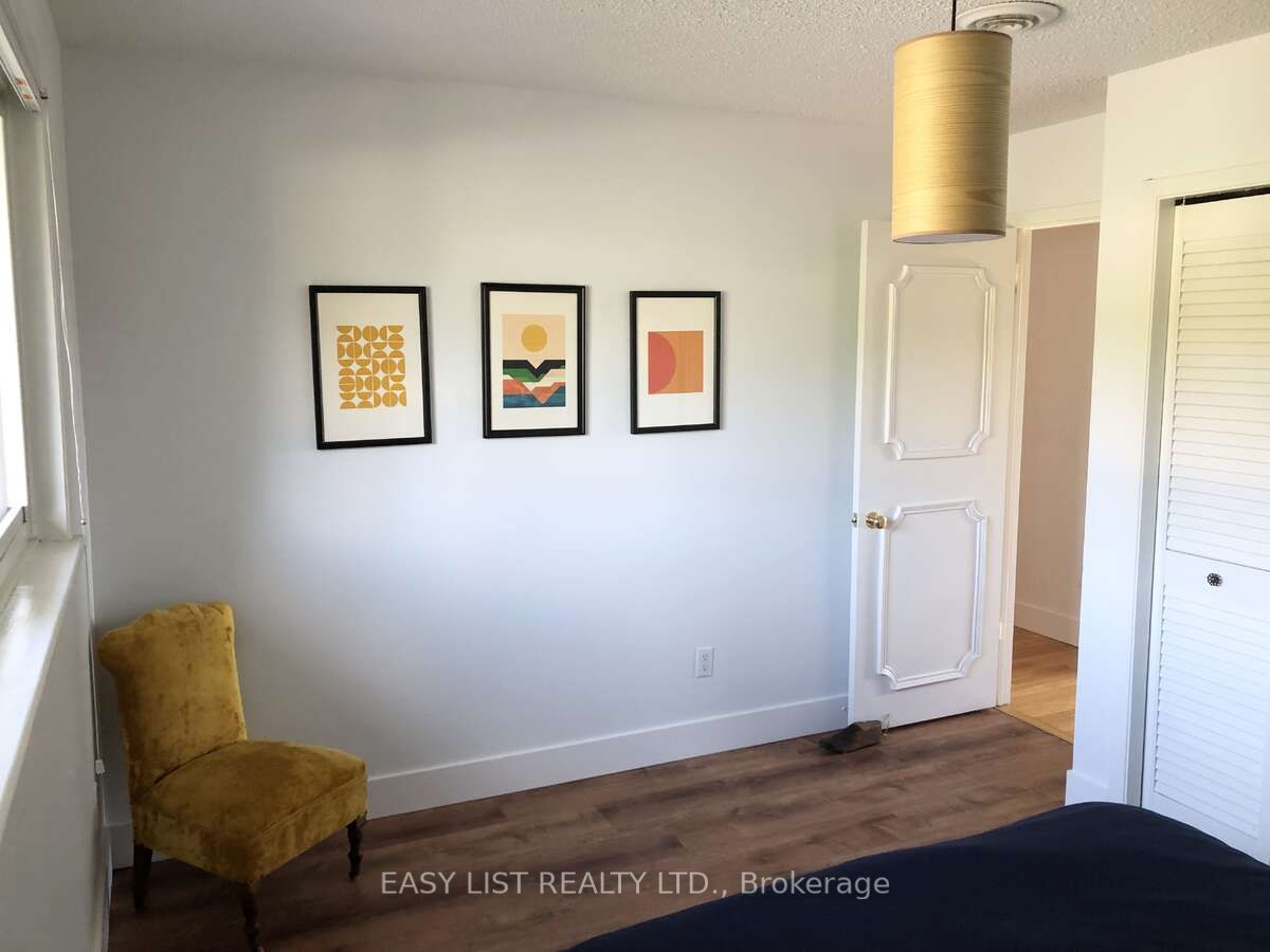 456 Old Surrey Lane Property Photo 13