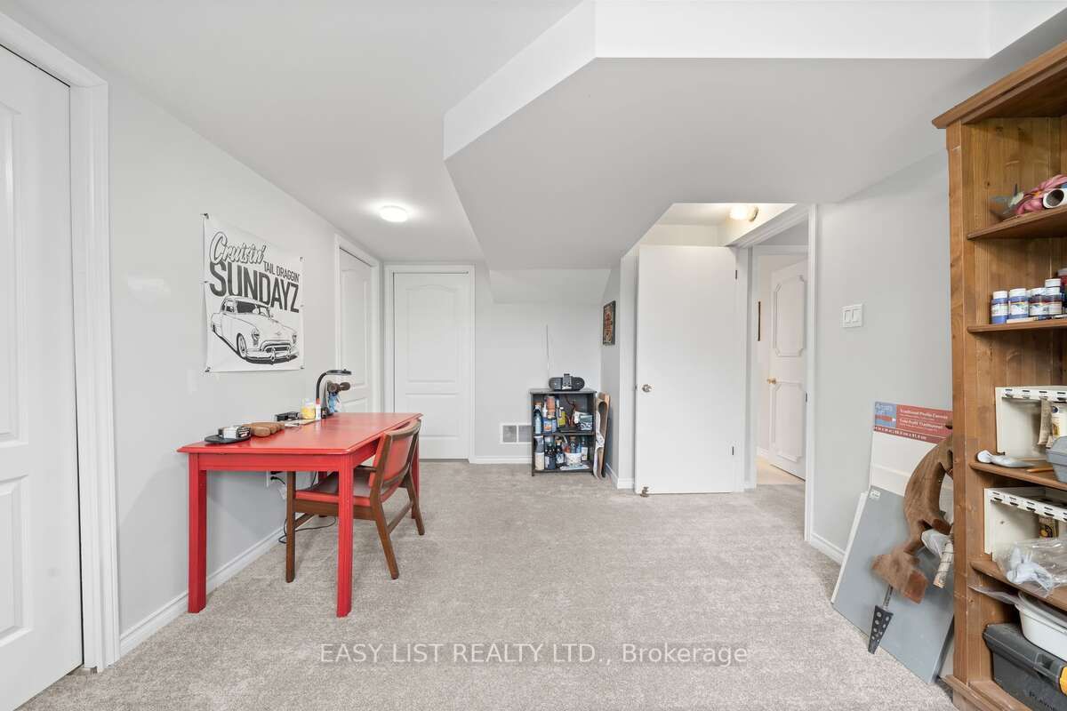456 Old Surrey Lane Property Photo 27