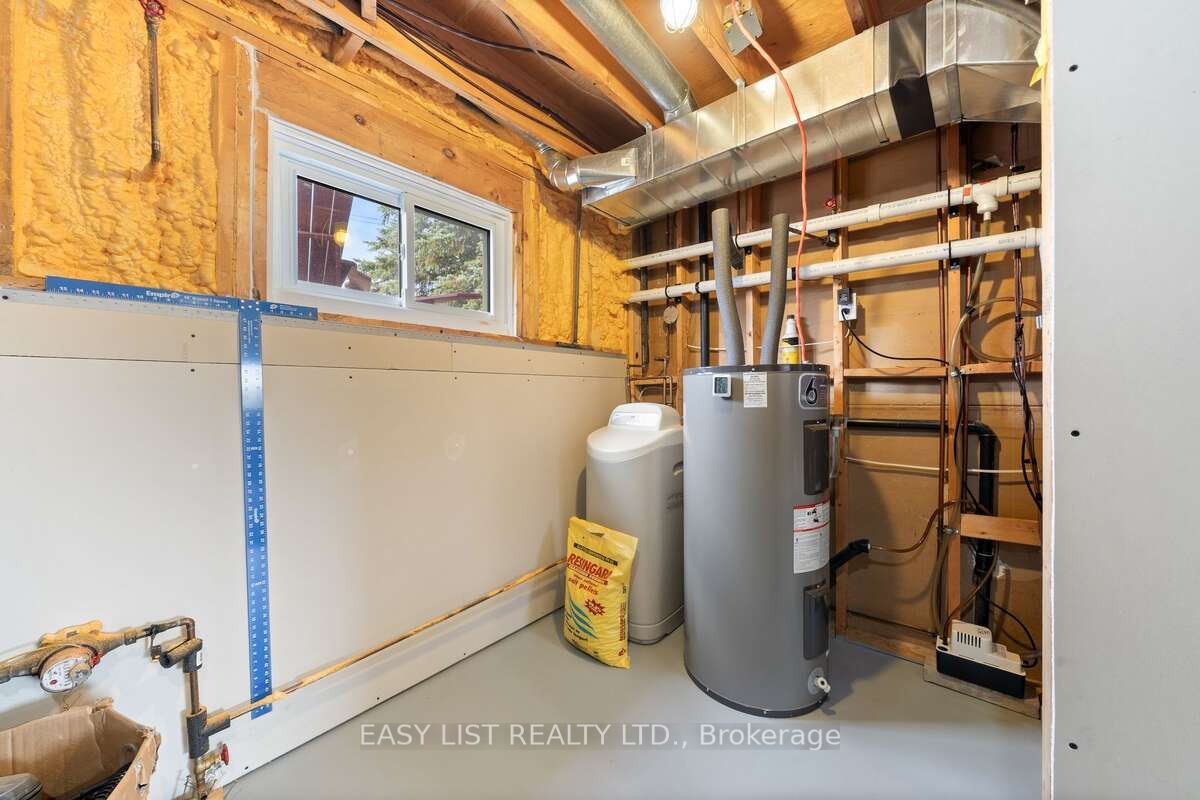 456 Old Surrey Lane Property Photo 29