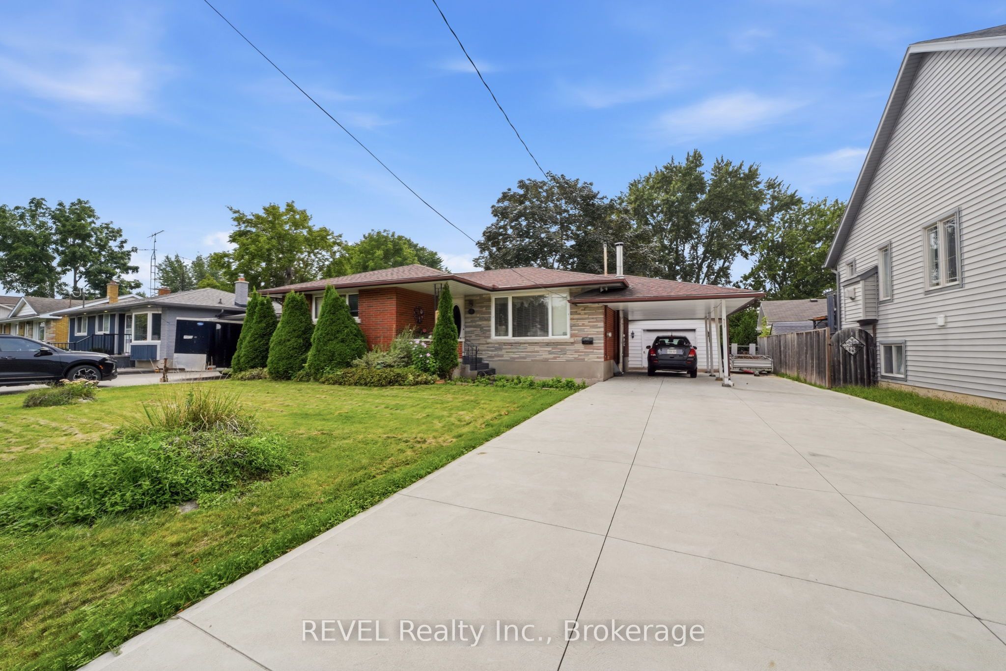 563 Bunting Road Property Photo 1