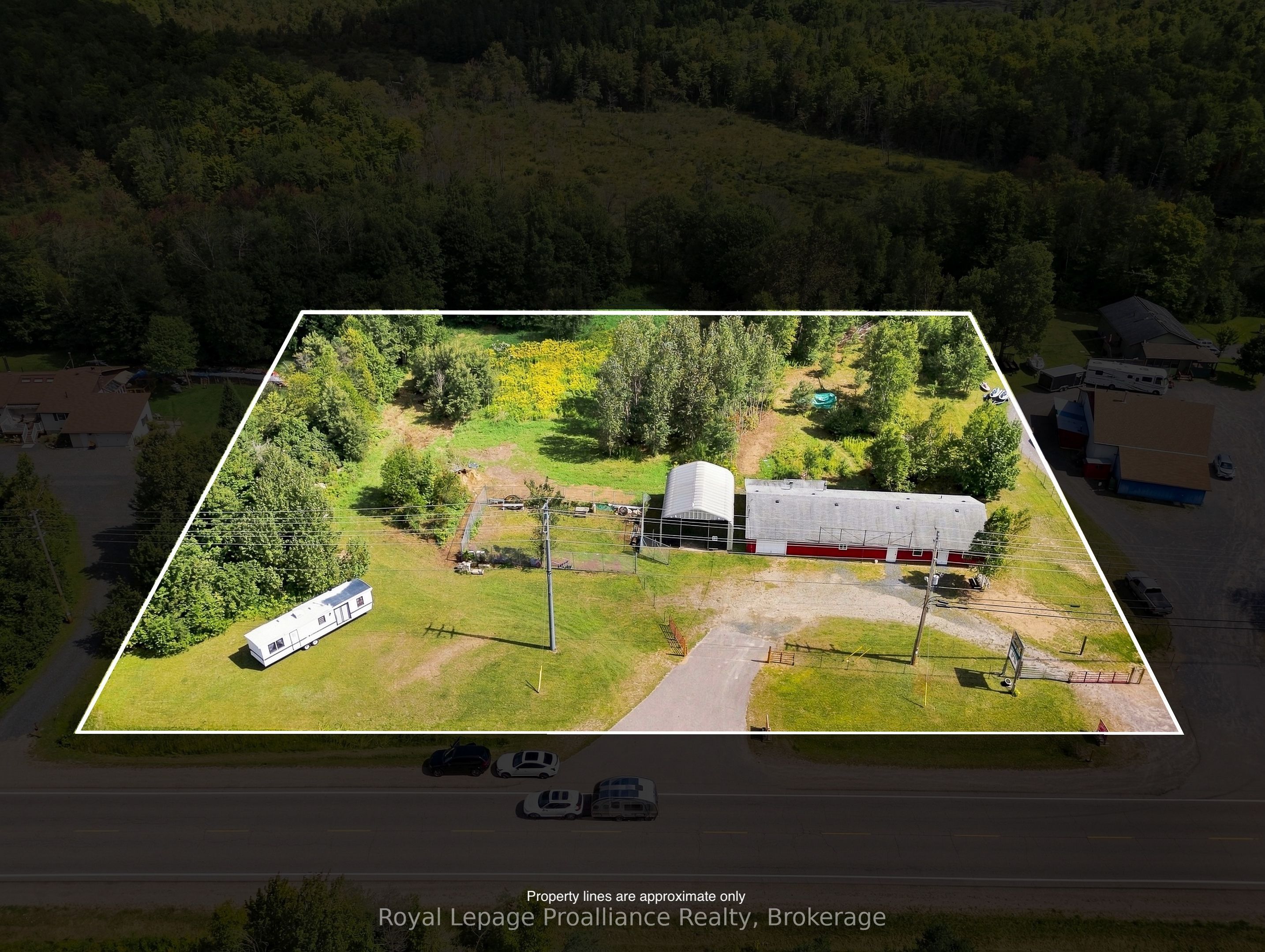 12541 Highway 41 Property Photo 1