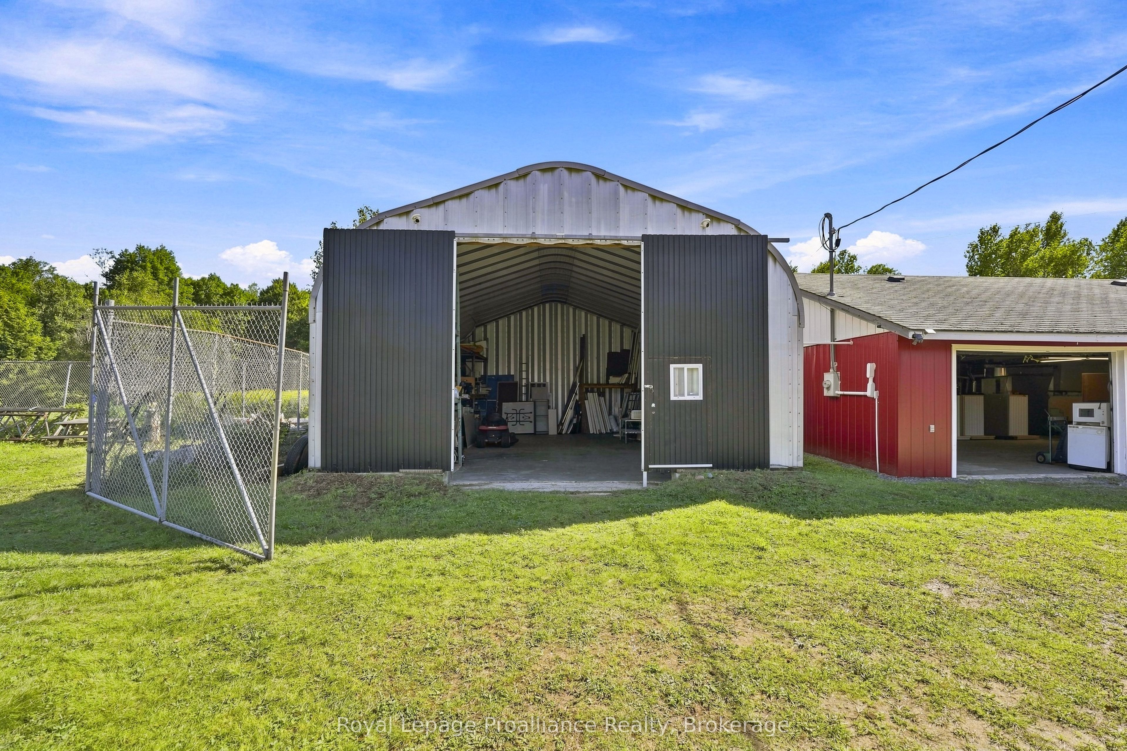 12541 Highway 41 Property Photo 2