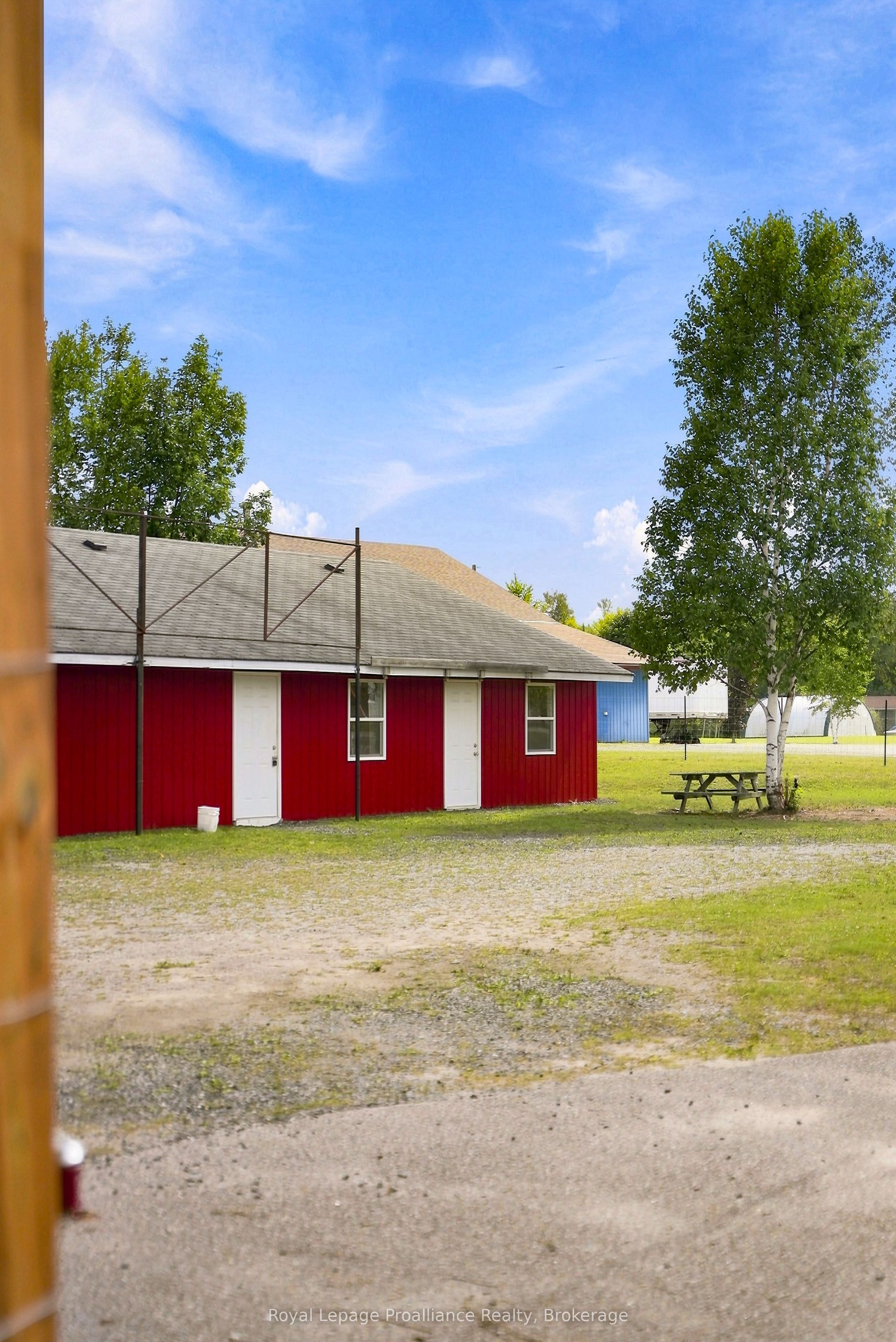 12541 Highway 41 Property Photo 5