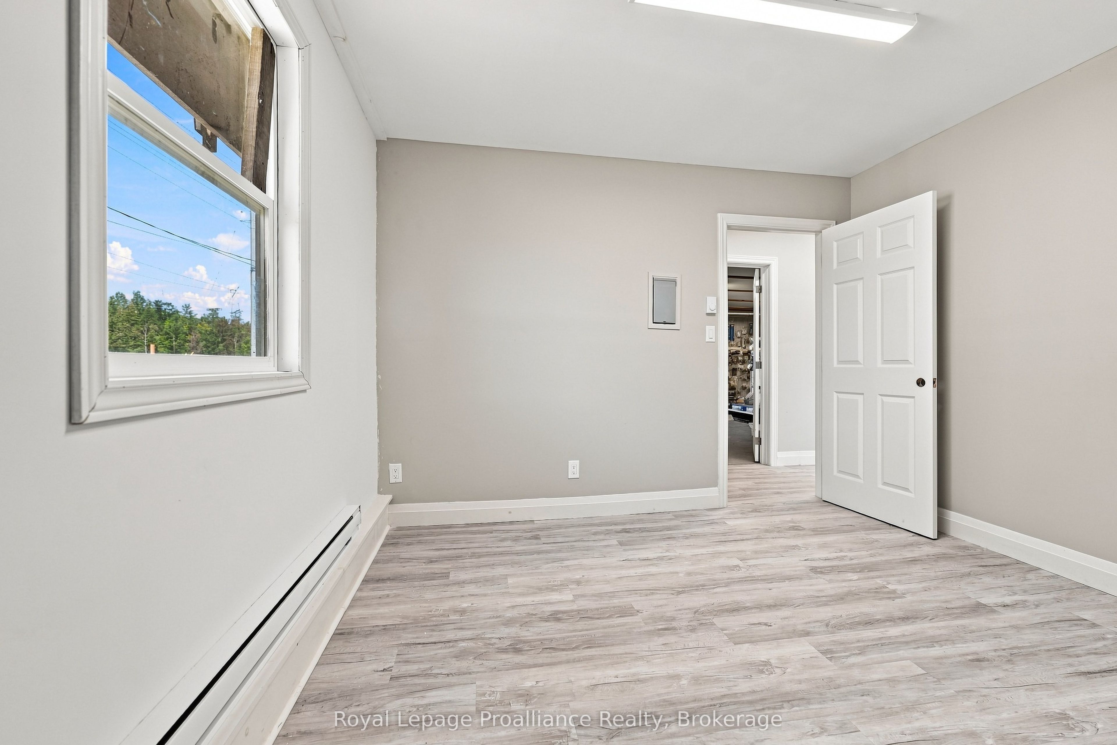 12541 Highway 41 Property Photo 10