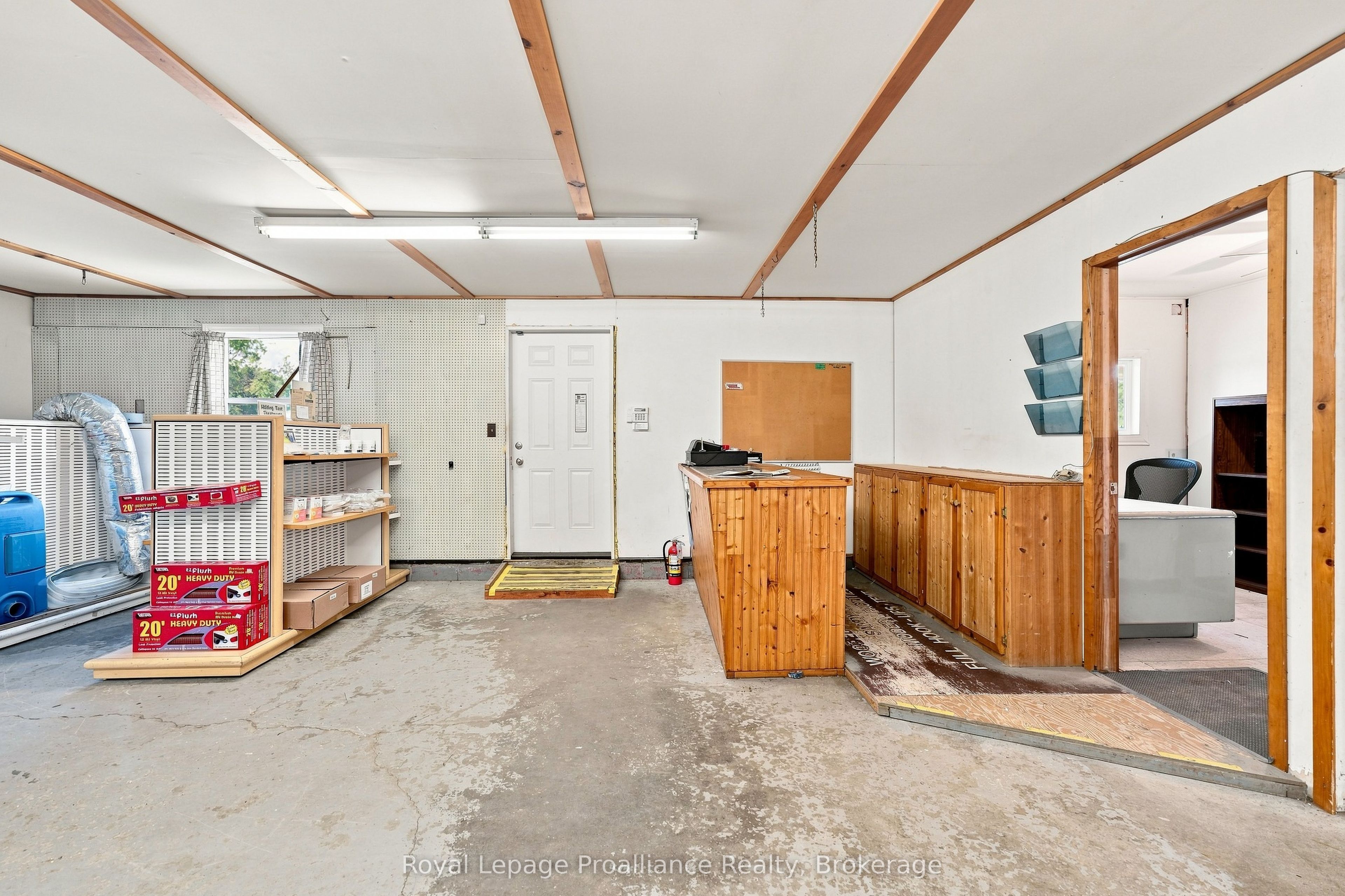 12541 Highway 41 Property Photo 24