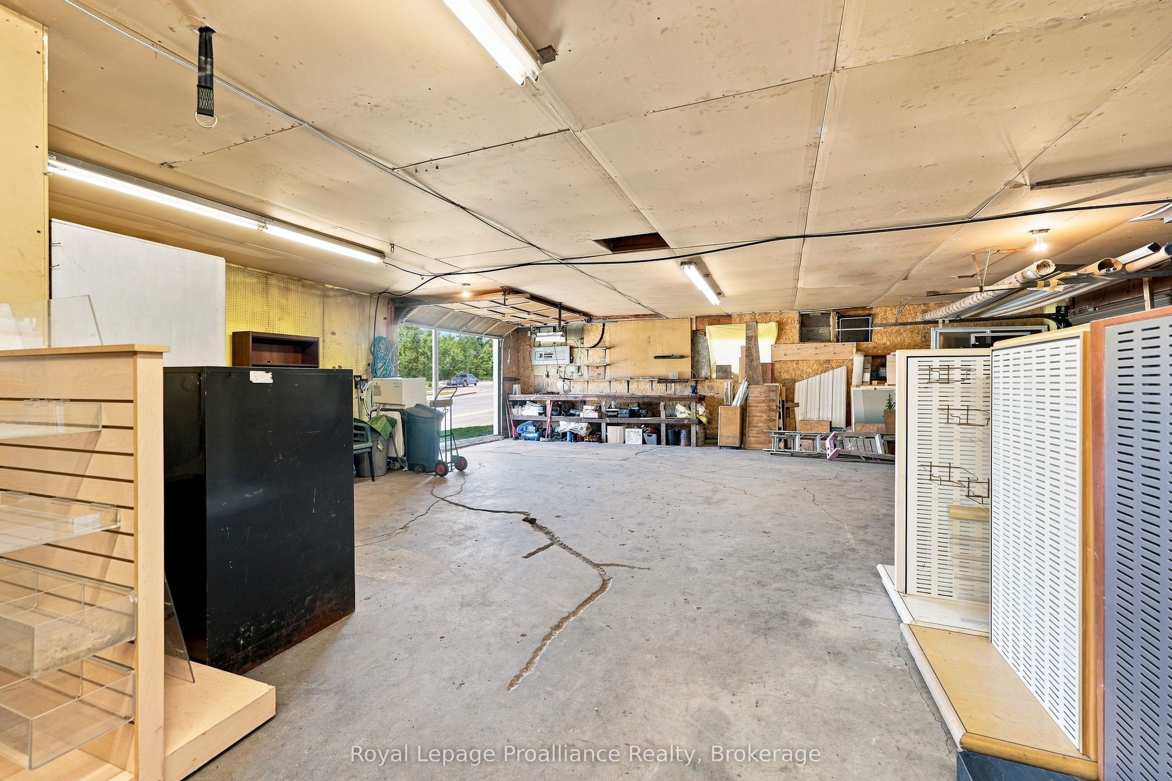 12541 Highway 41 Property Photo 36