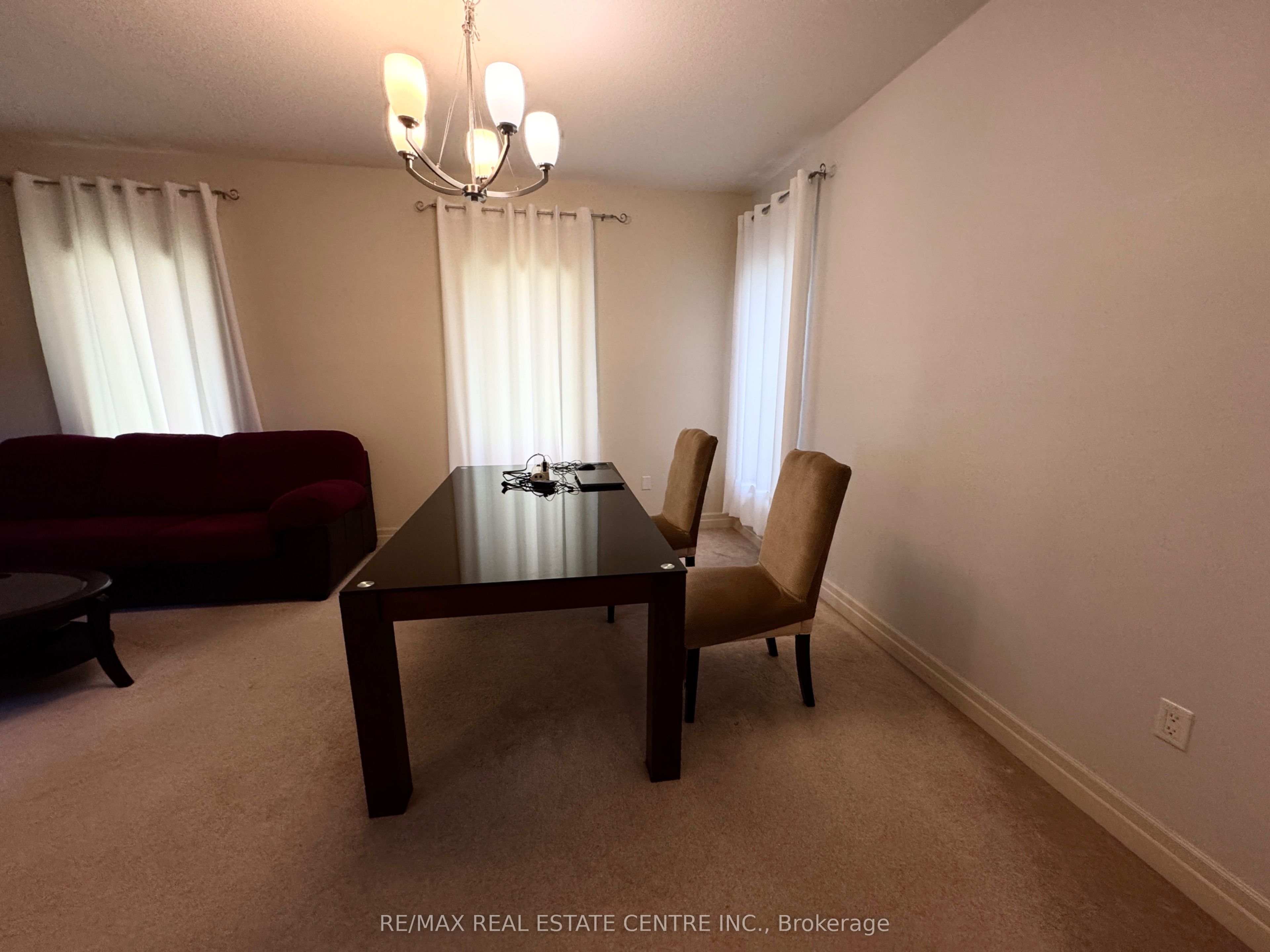 32 Hodgson Drive Property Photo 8
