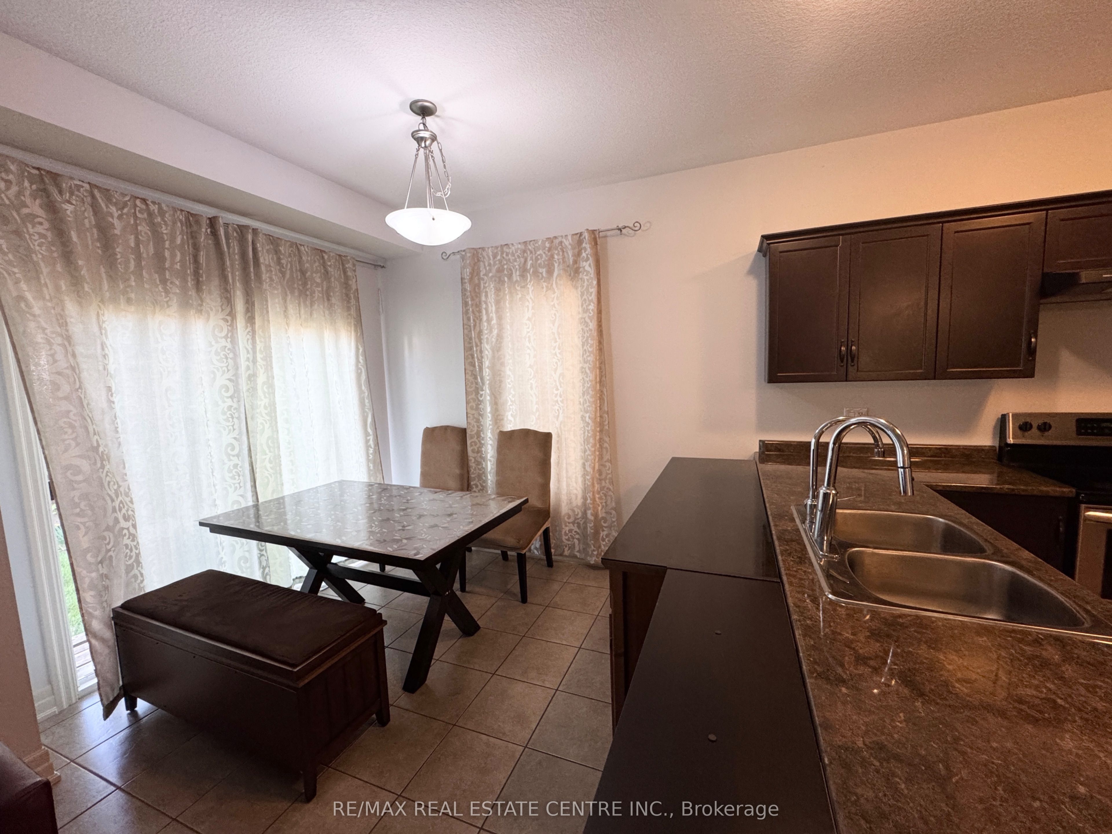 32 Hodgson Drive Property Photo 12
