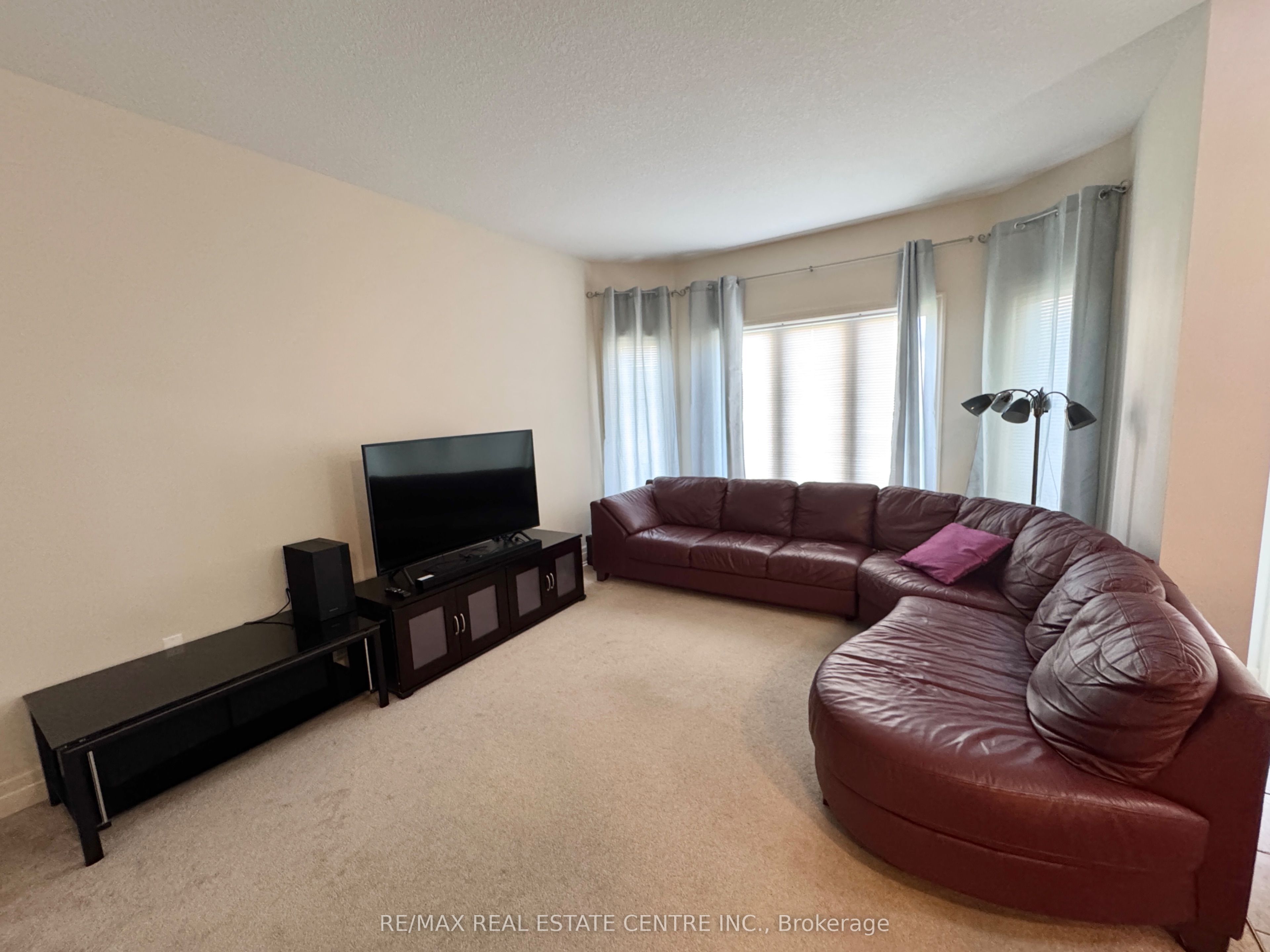 32 Hodgson Drive Property Photo 13