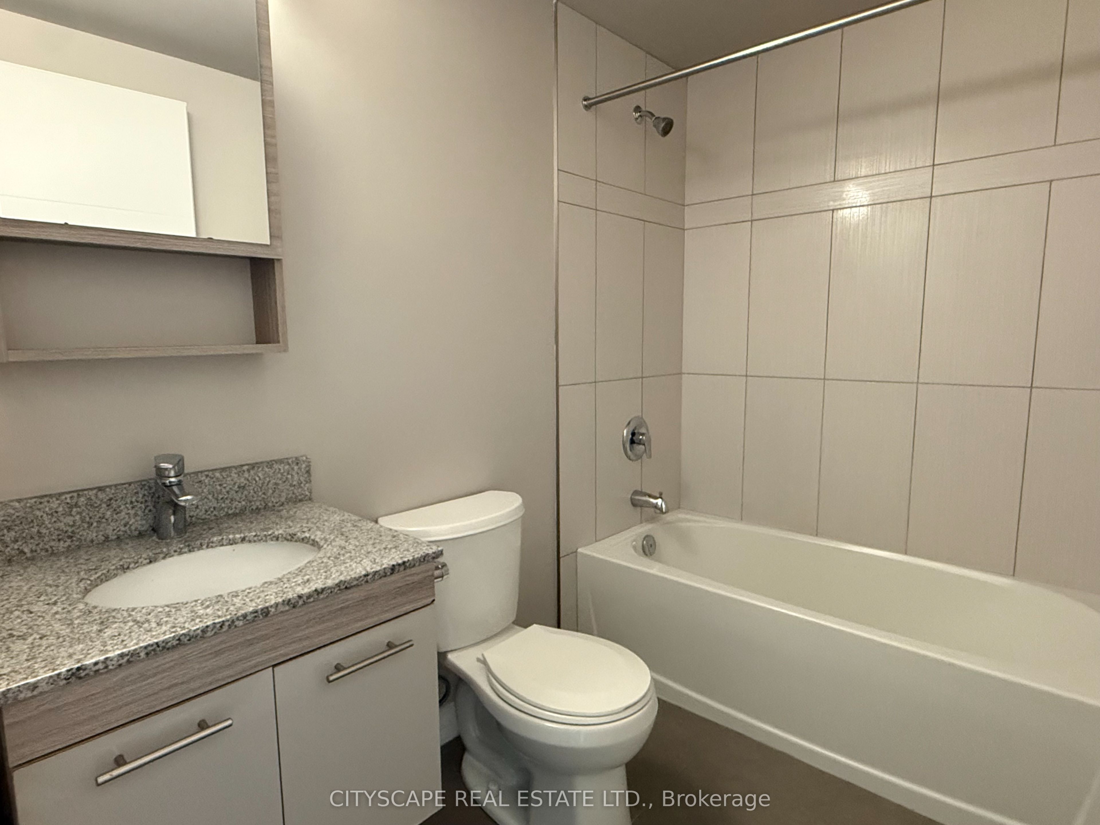 308 Lester Street 511 Property Photo 18
