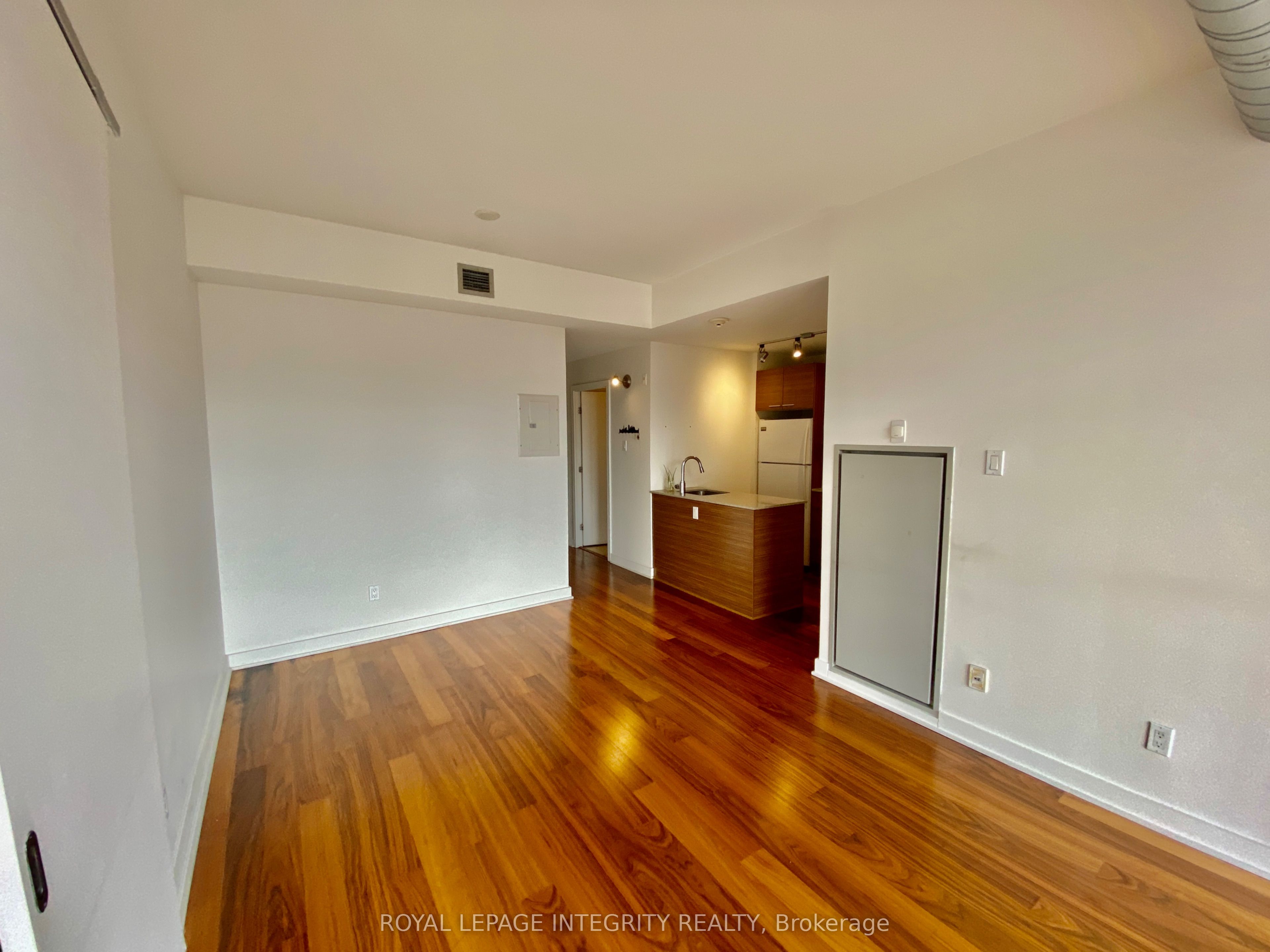 354 Gladstone Avenue 331 Property Photo 3