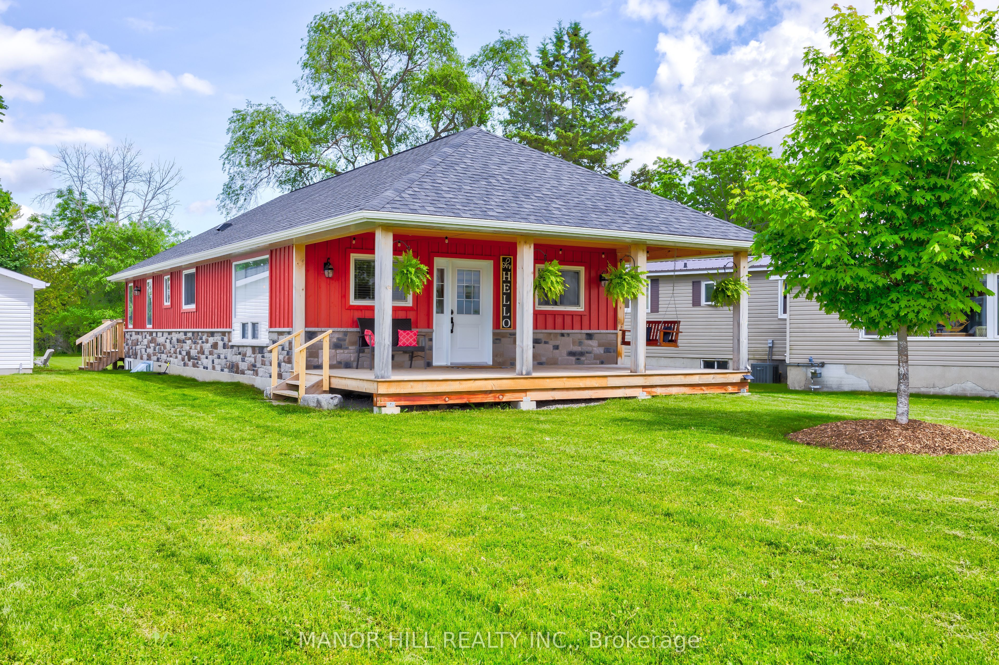 56 West Street N Property Photo 1