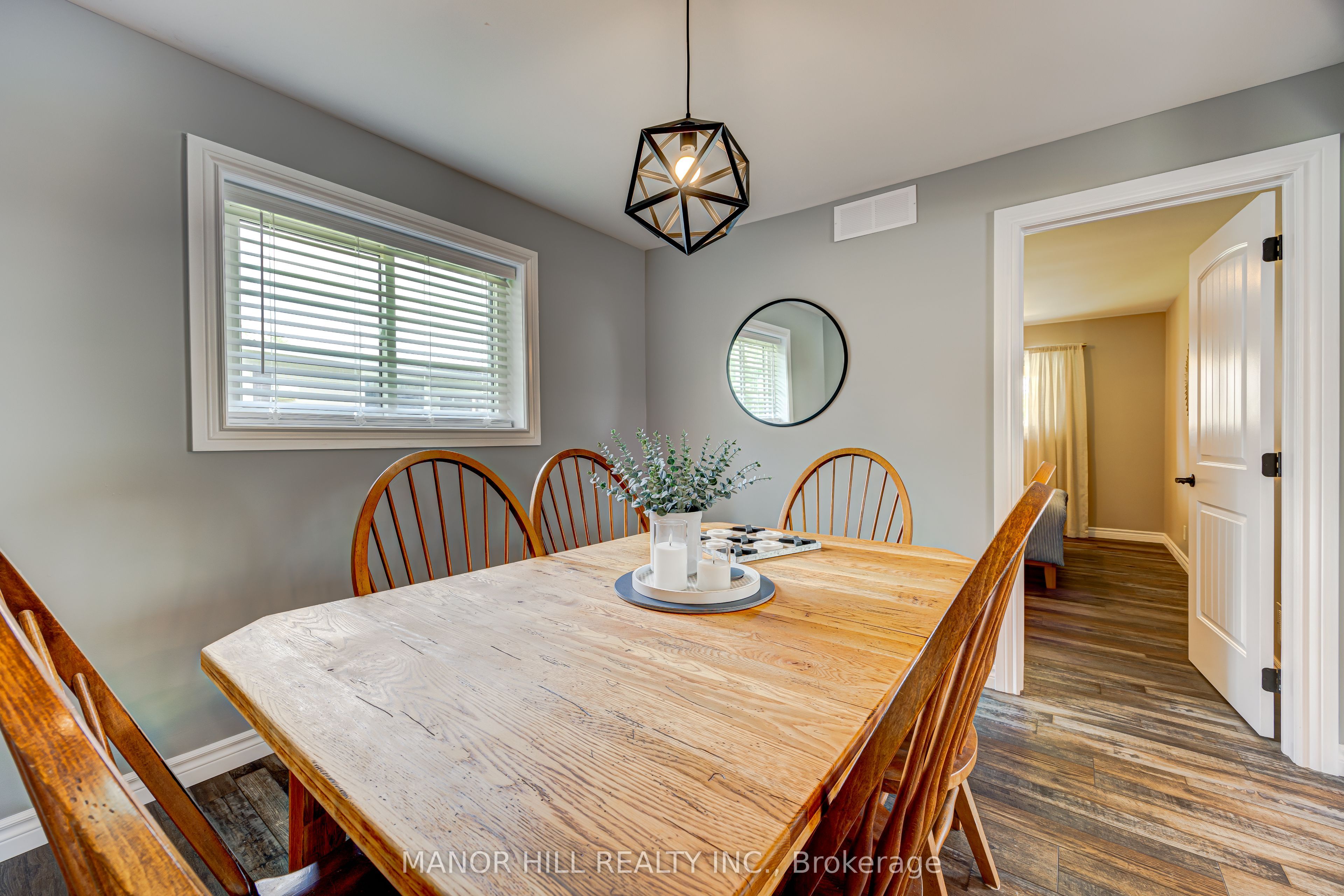 56 West Street N Property Photo 13