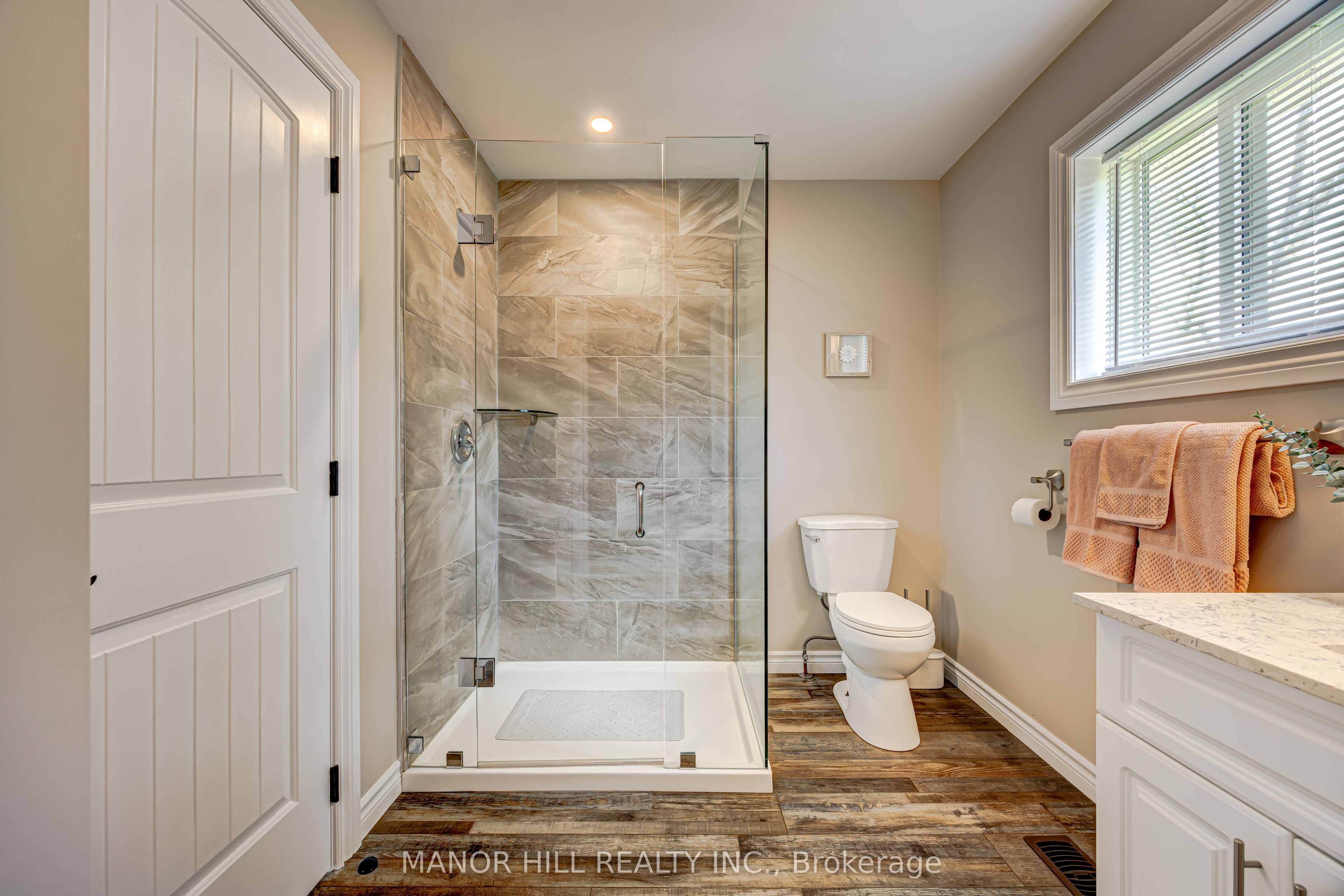 56 West Street N Property Photo 25