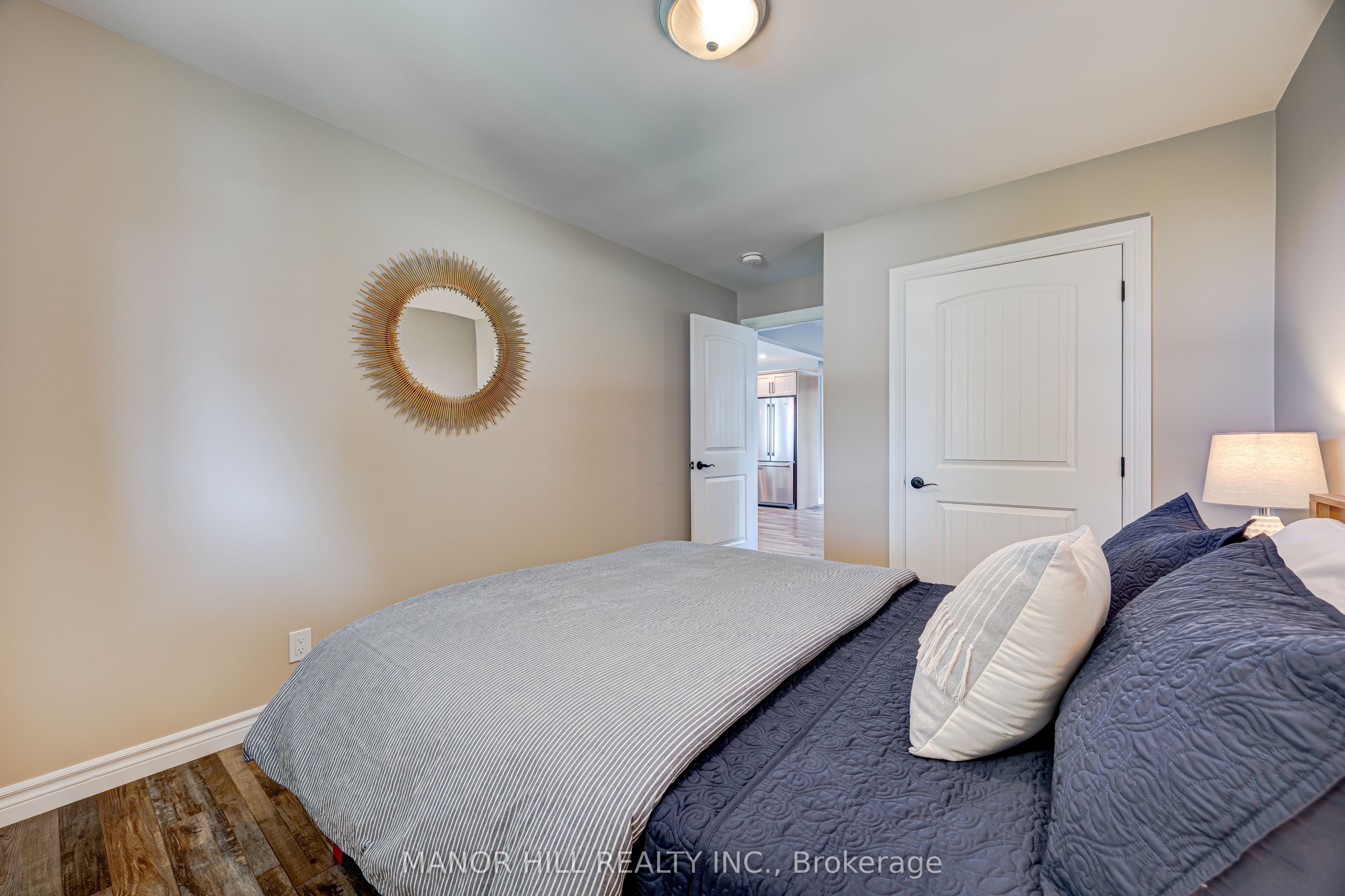 56 West Street N Property Photo 28