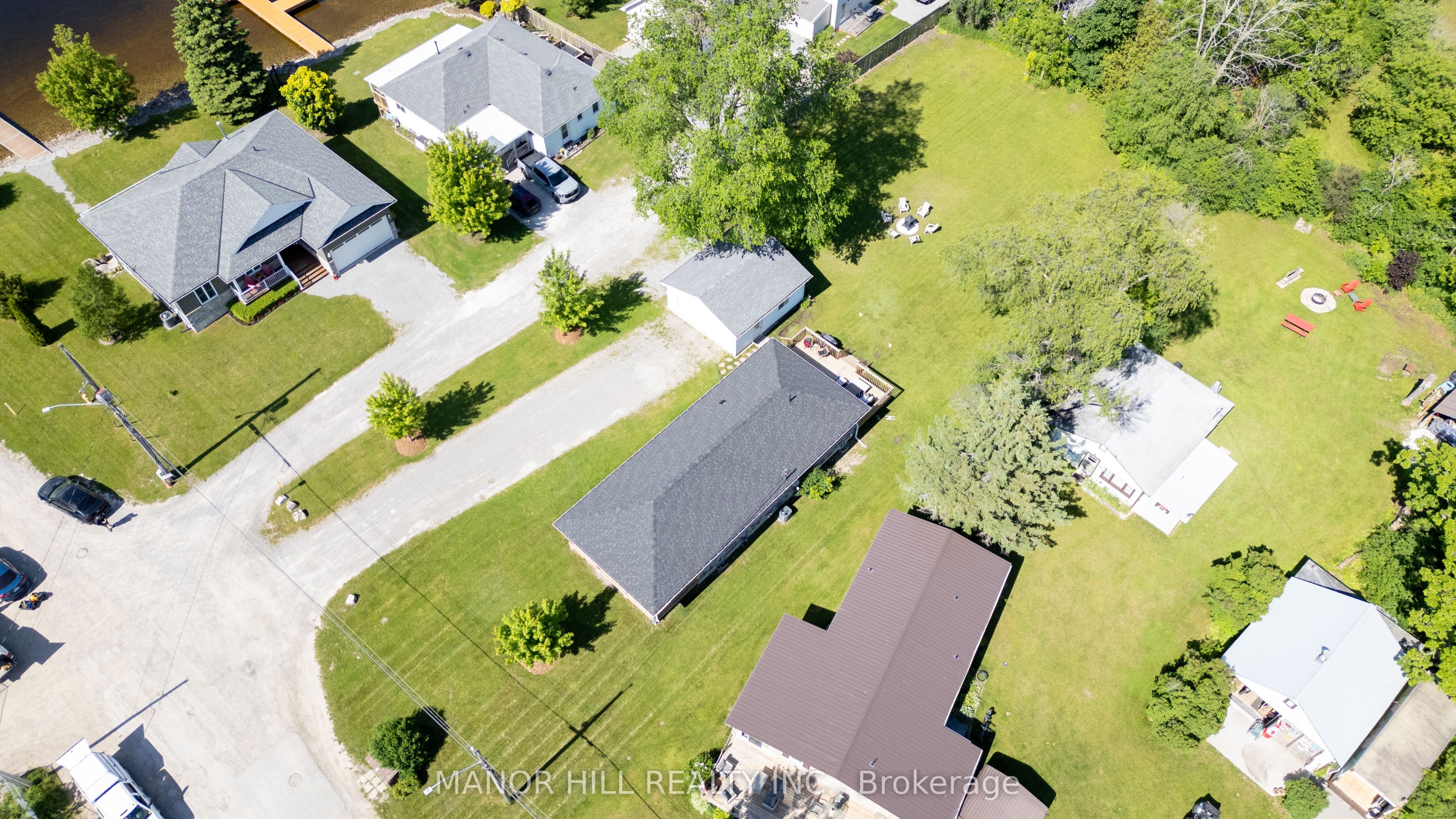 56 West Street N Property Photo 32