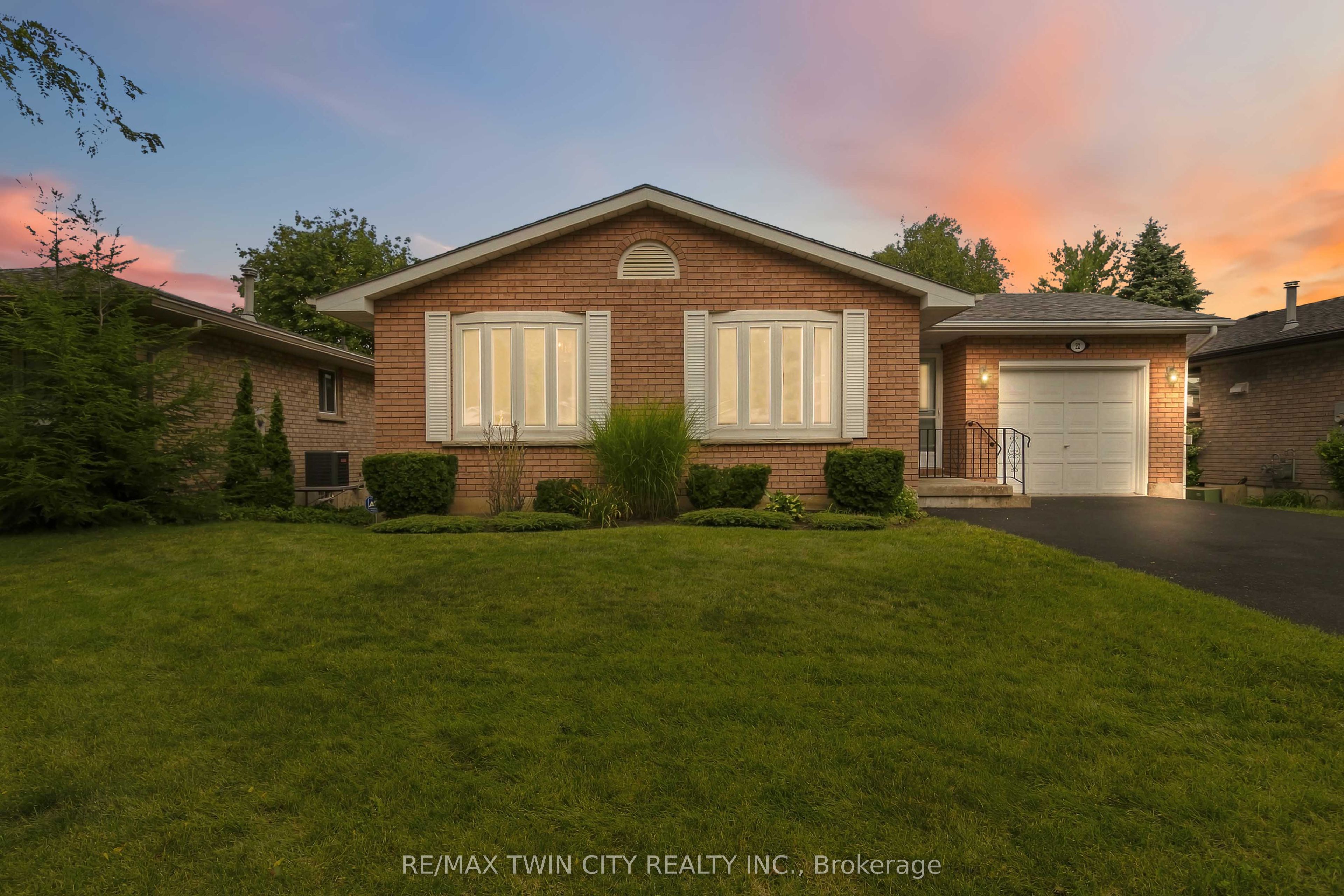 22 Allensgate Drive Property Photo 1