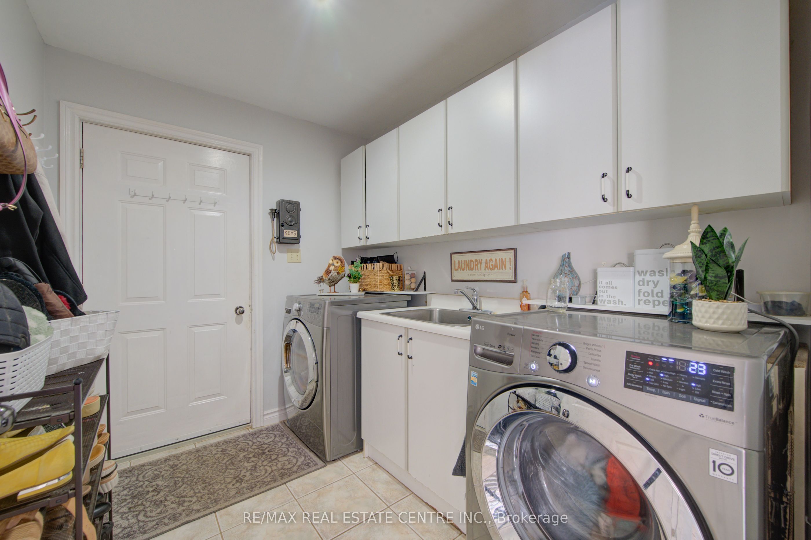 51 Copperfield Drive Property Photo 6