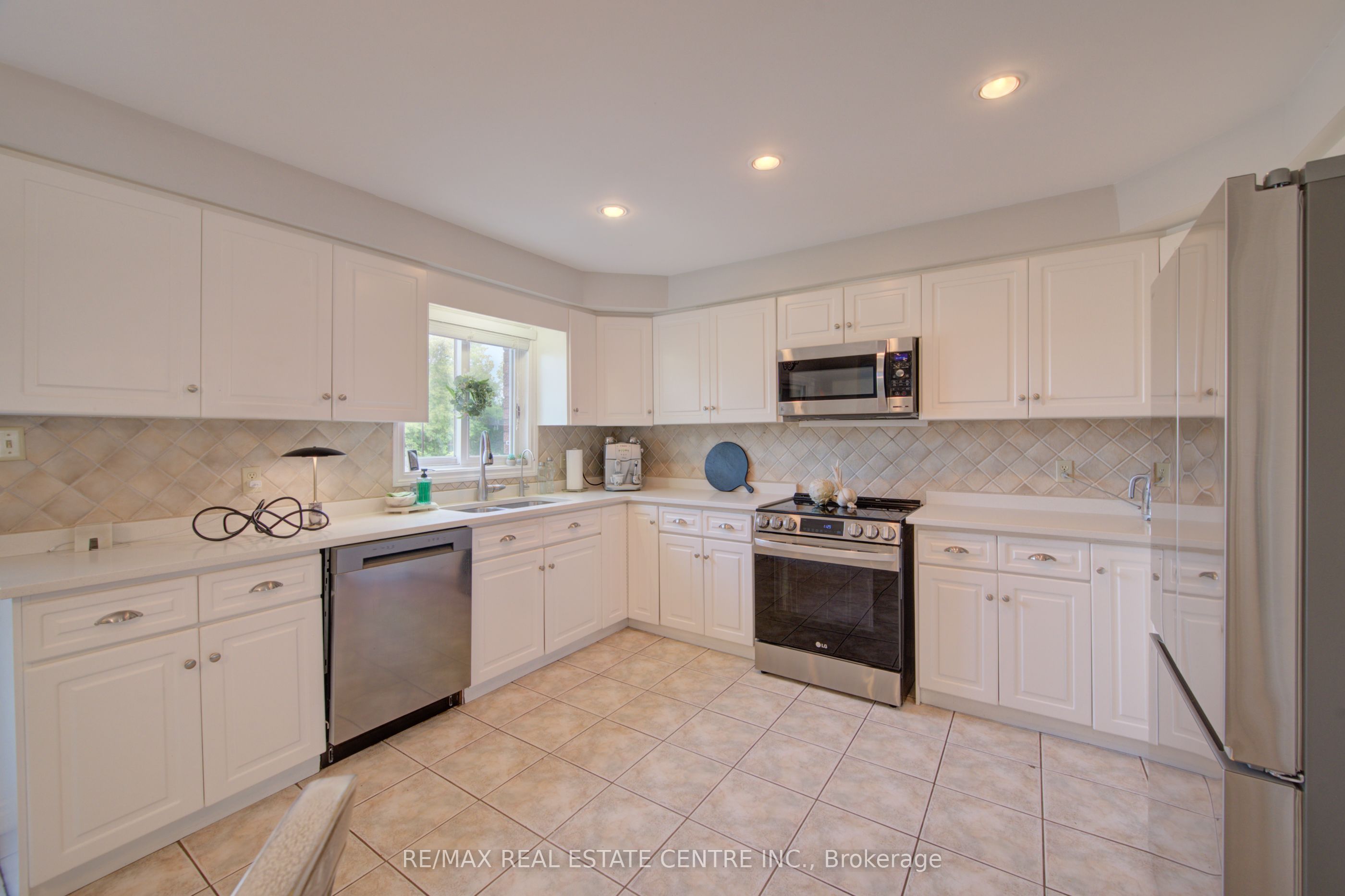 51 Copperfield Drive Property Photo 11