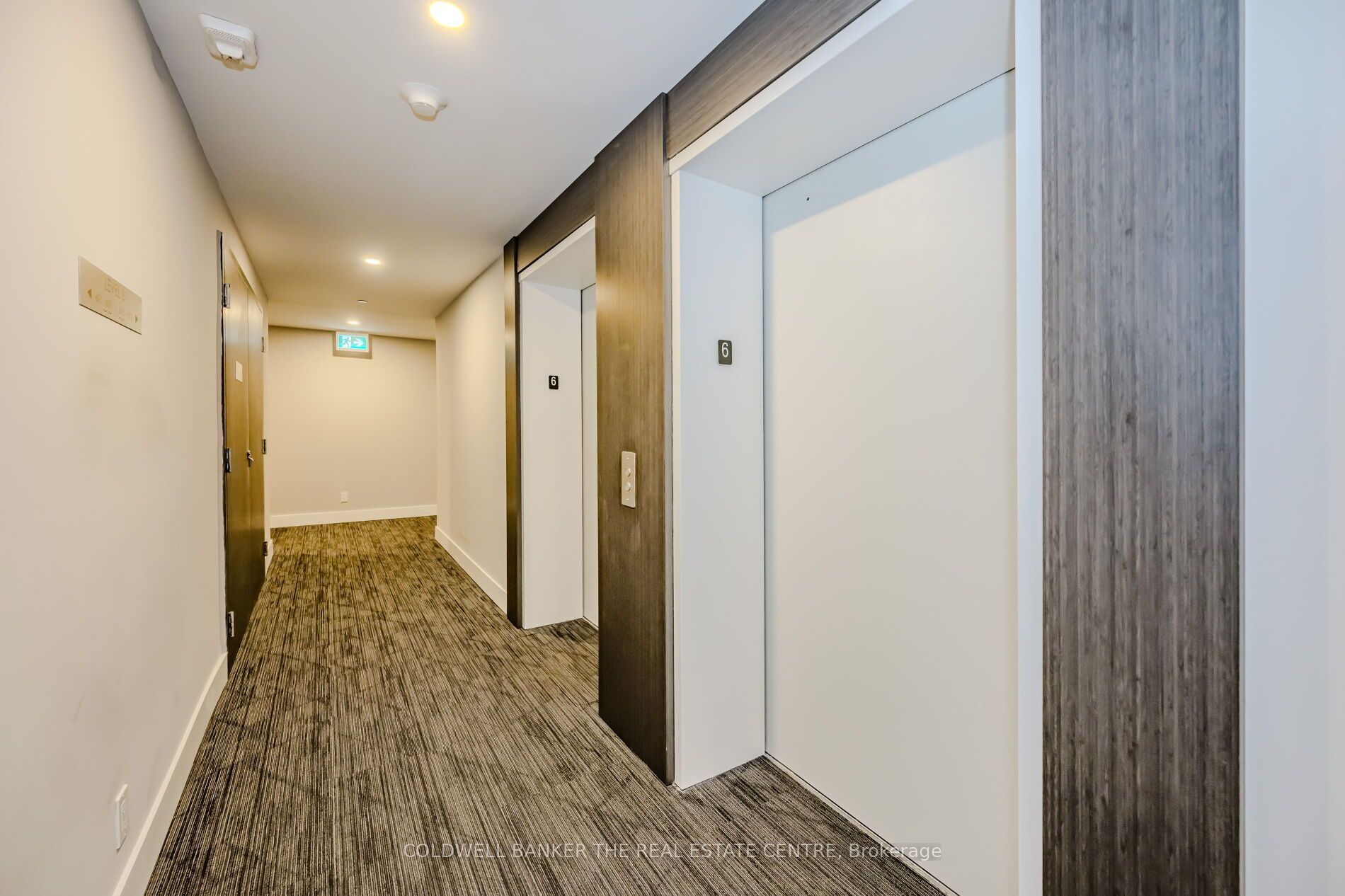 15 Queen Street S 610 Property Photo 6