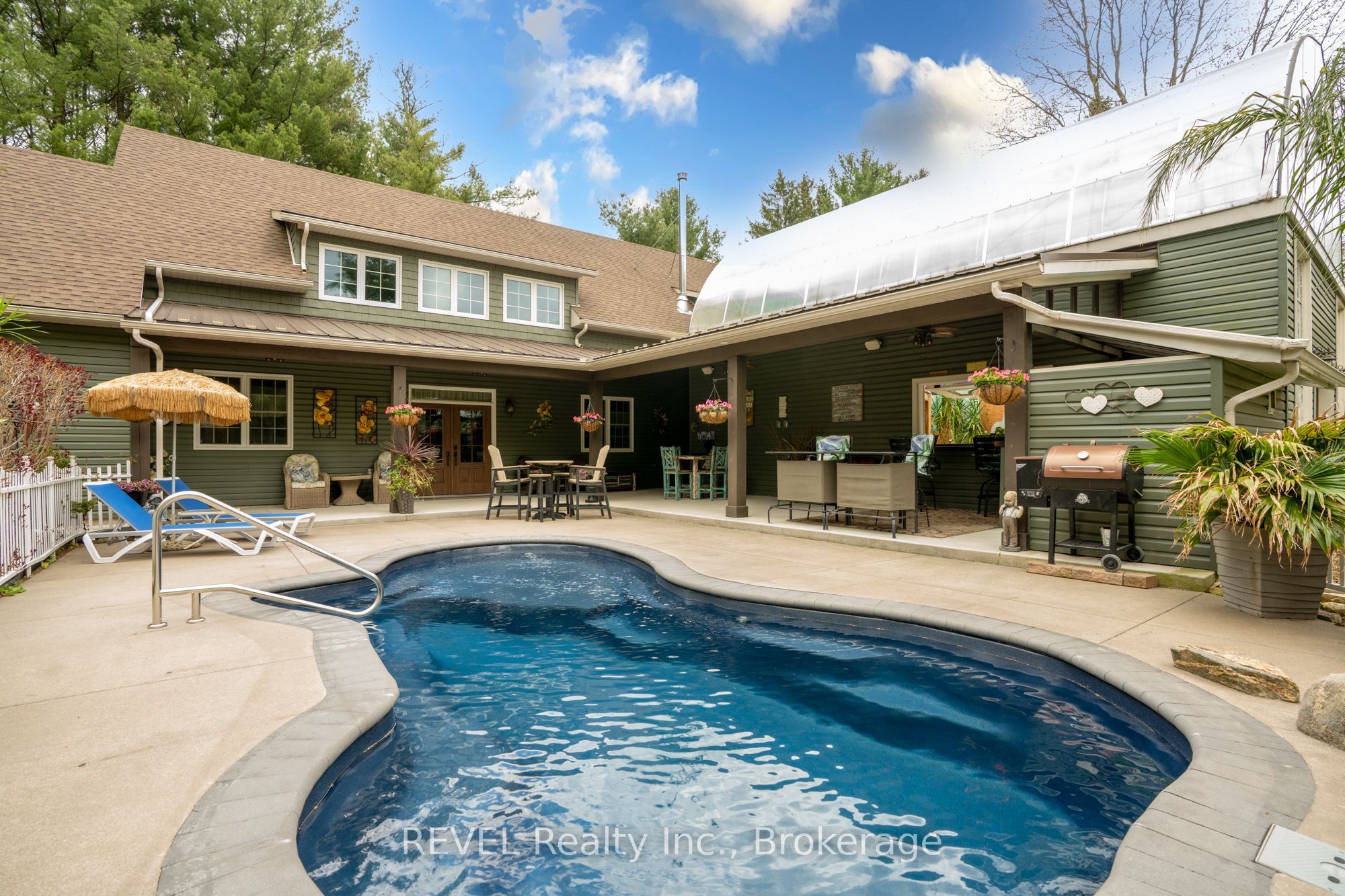 573 Canboro Road Property Photo 1