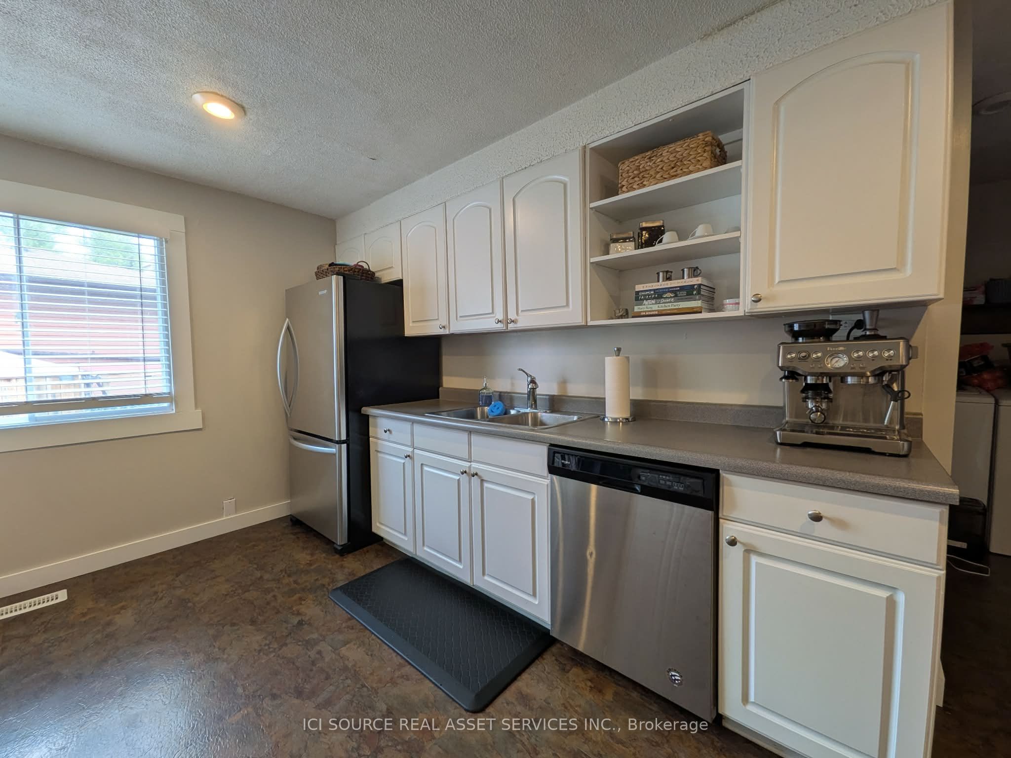 151 Singleton Drive Property Photo 8