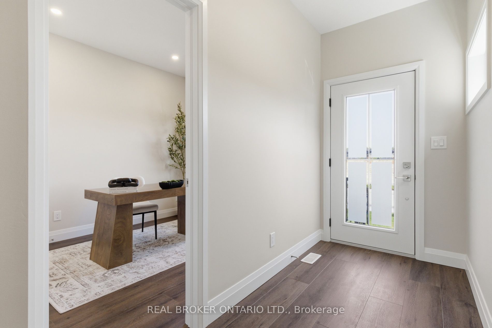 29 Weymouth Street 20 Property Photo 3