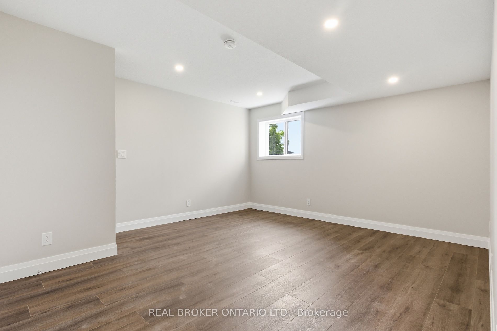 29 Weymouth Street 20 Property Photo 27
