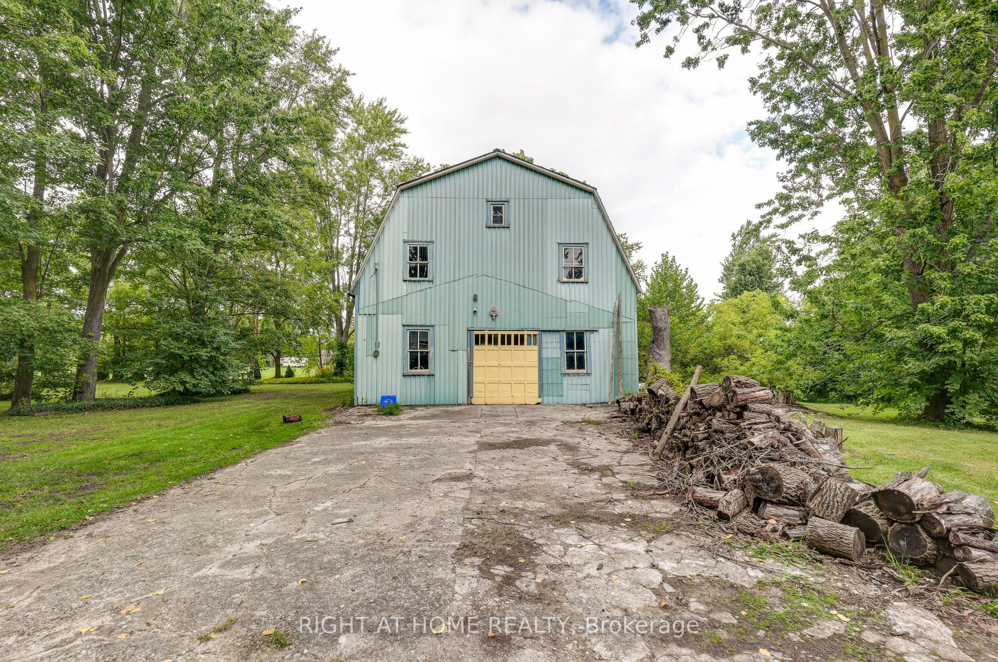 41 Goshen Street S Property Photo 21