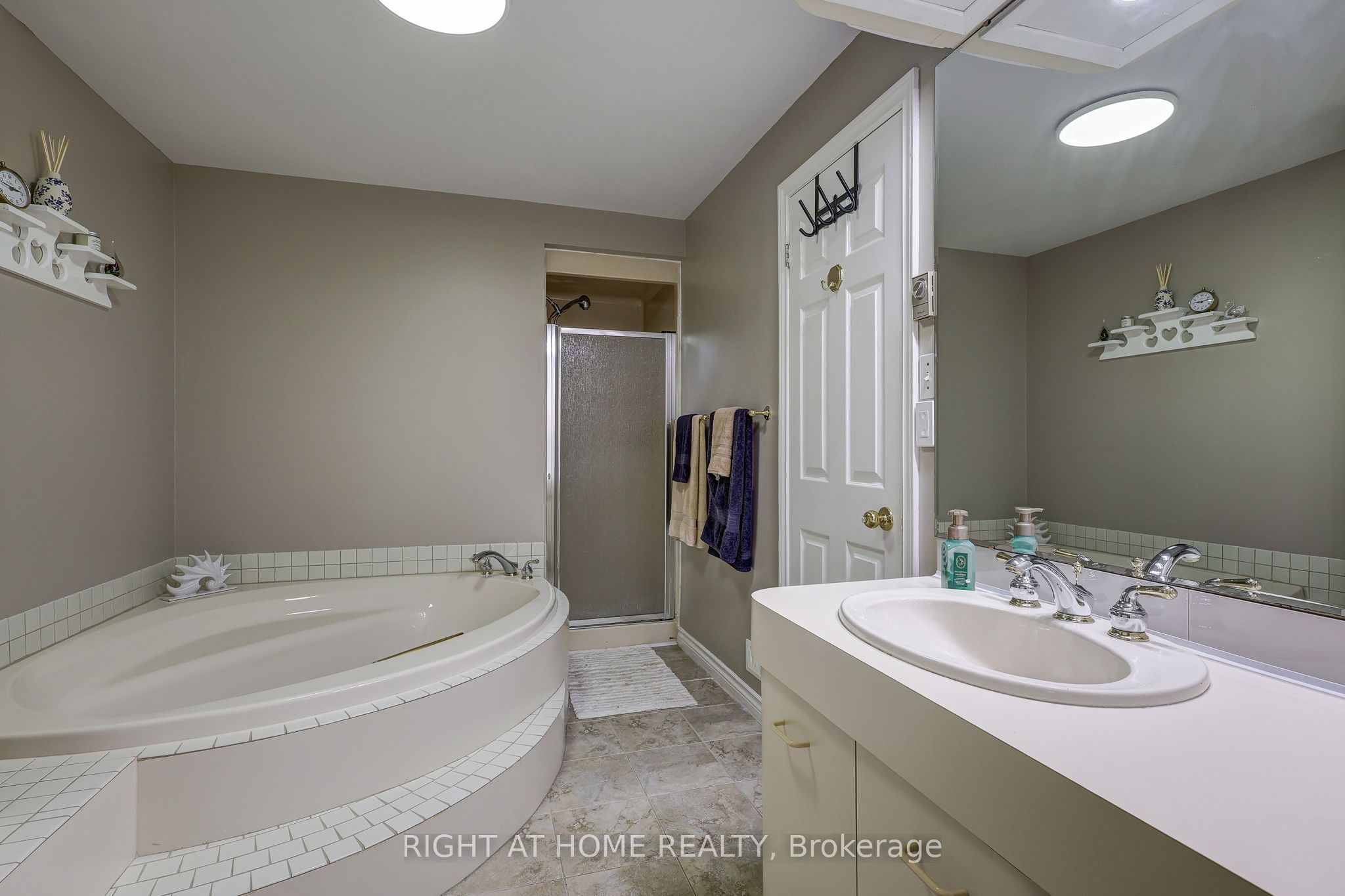 41 Goshen Street S Property Photo 45