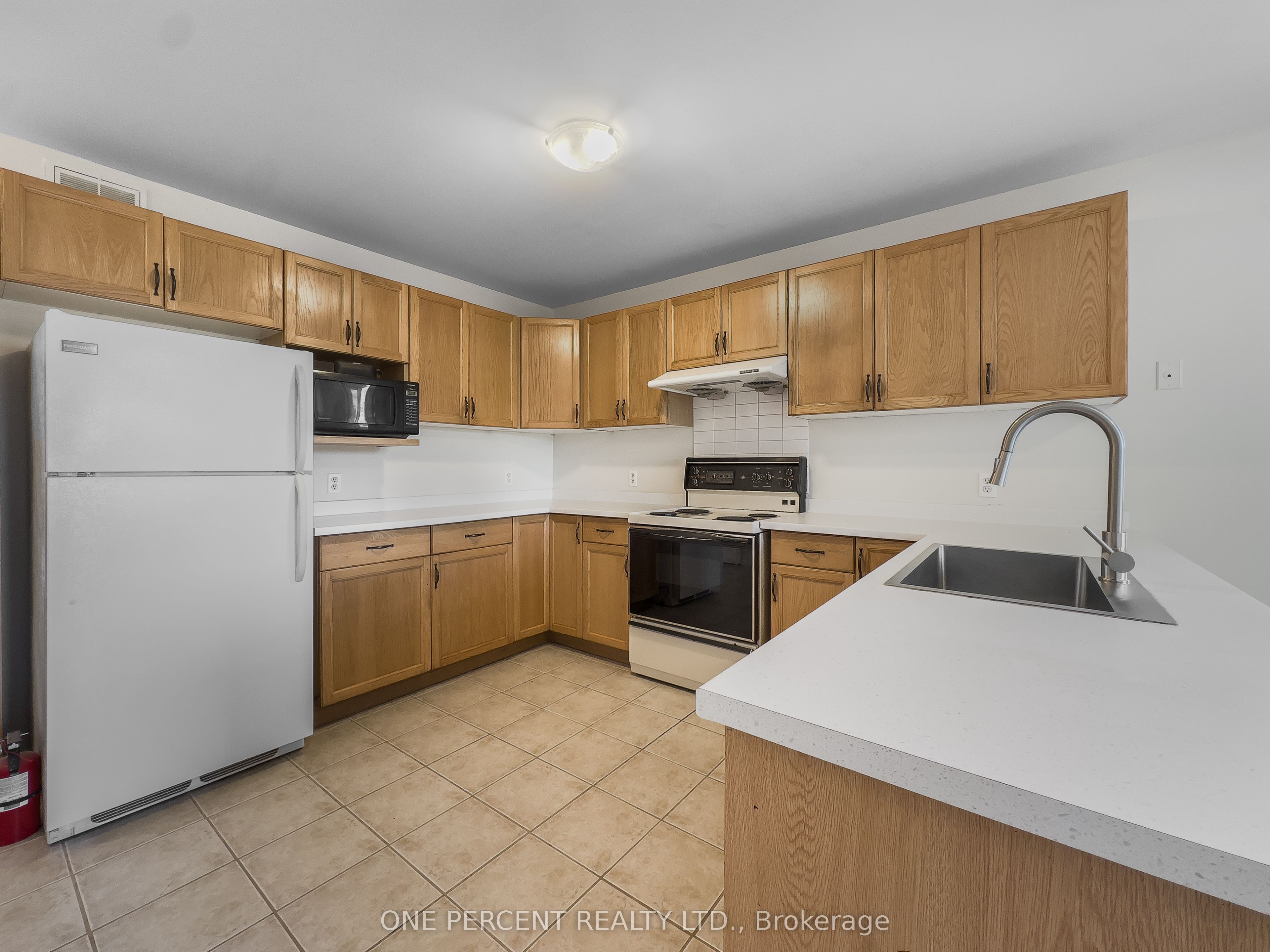 27 Faraday Gardens Property Photo 7