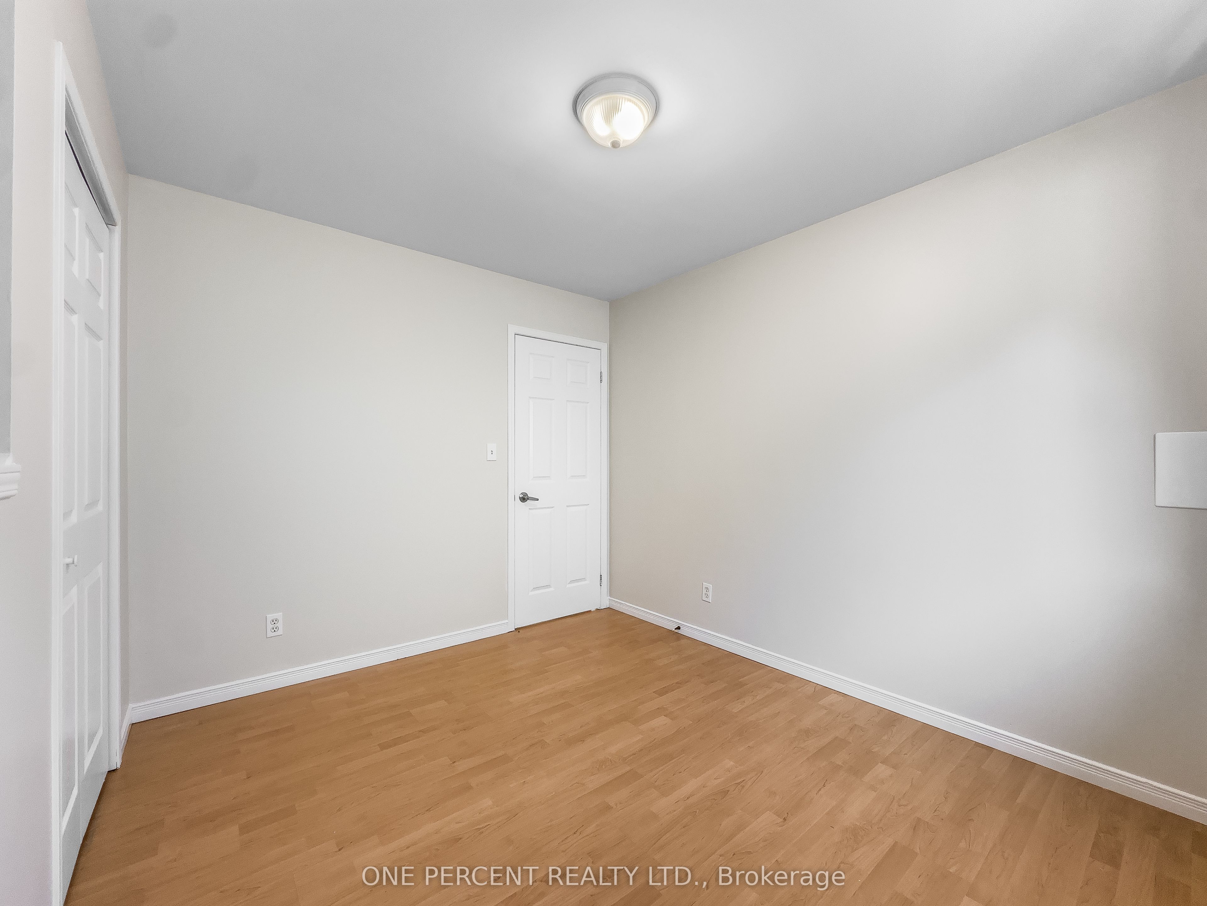 27 Faraday Gardens Property Photo 11