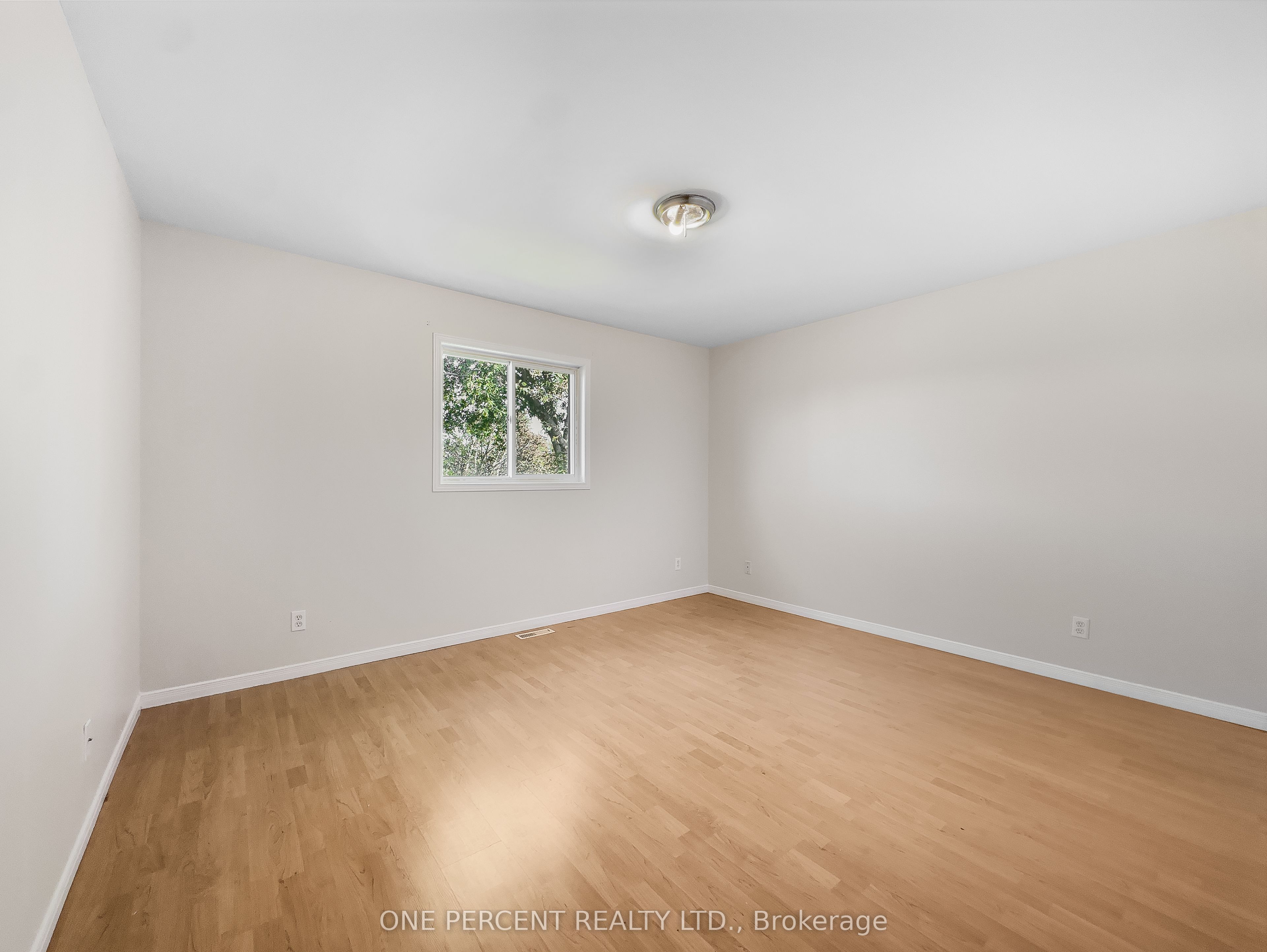 27 Faraday Gardens Property Photo 13