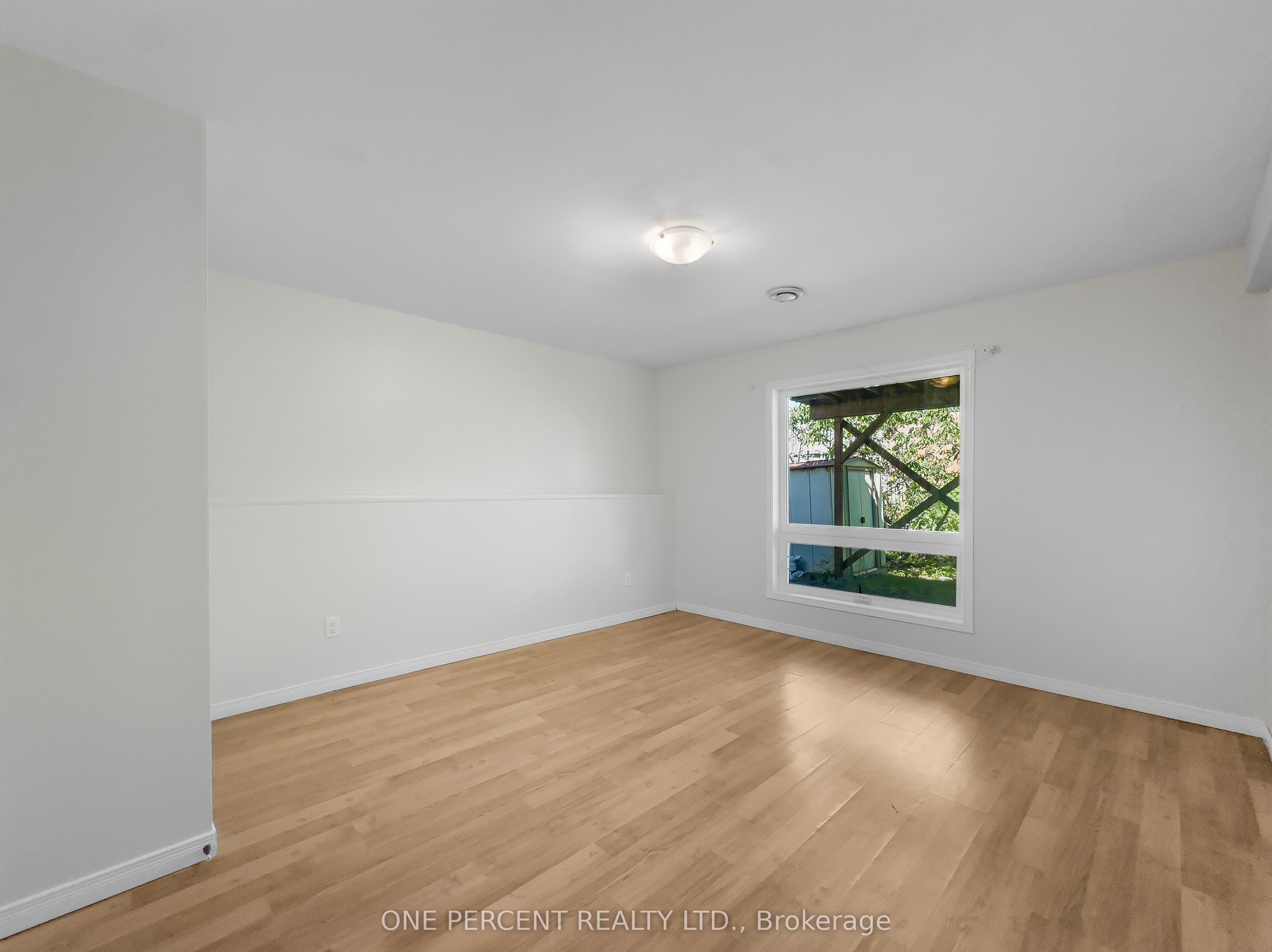 27 Faraday Gardens Property Photo 18