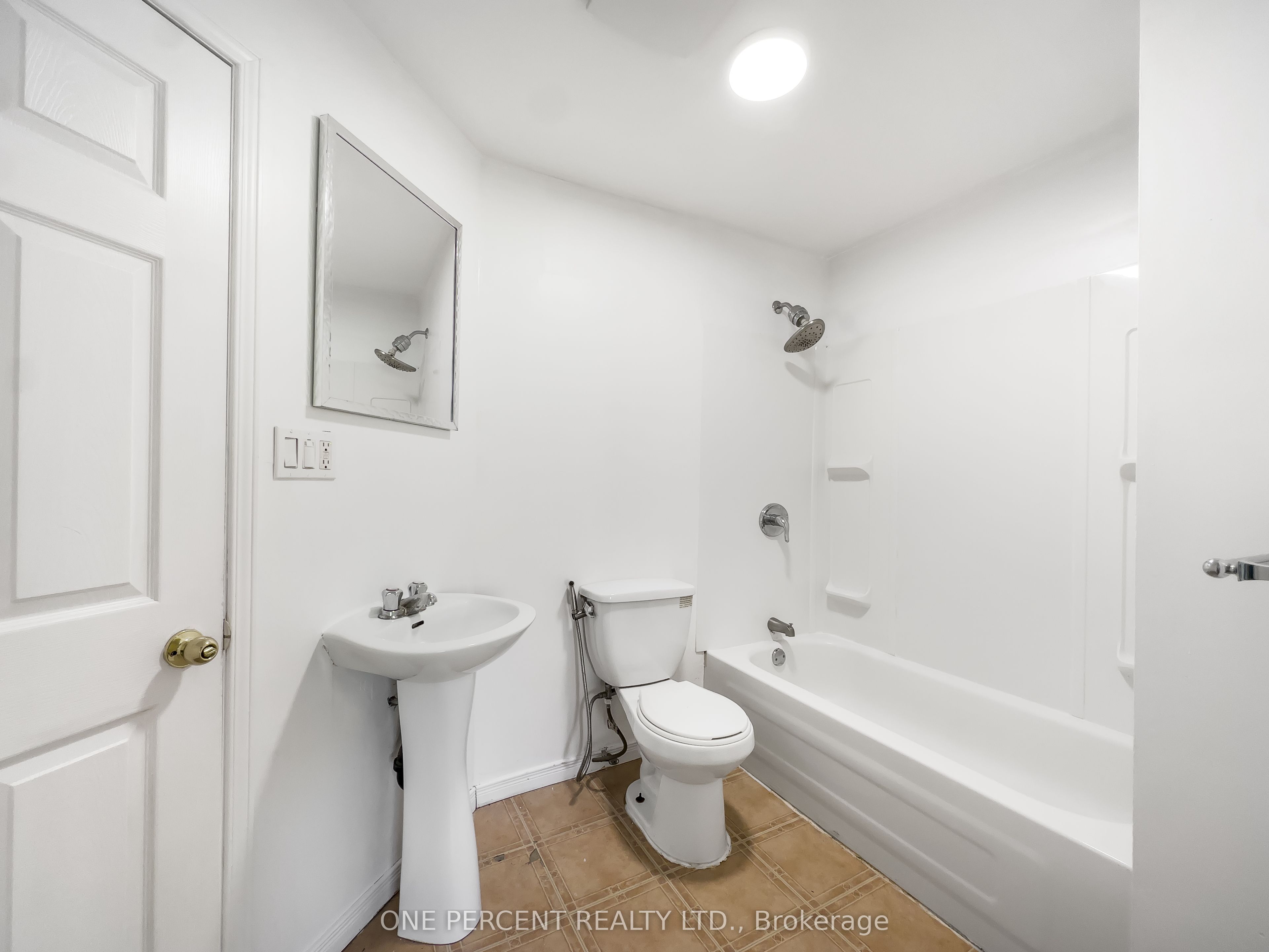 27 Faraday Gardens Property Photo 20