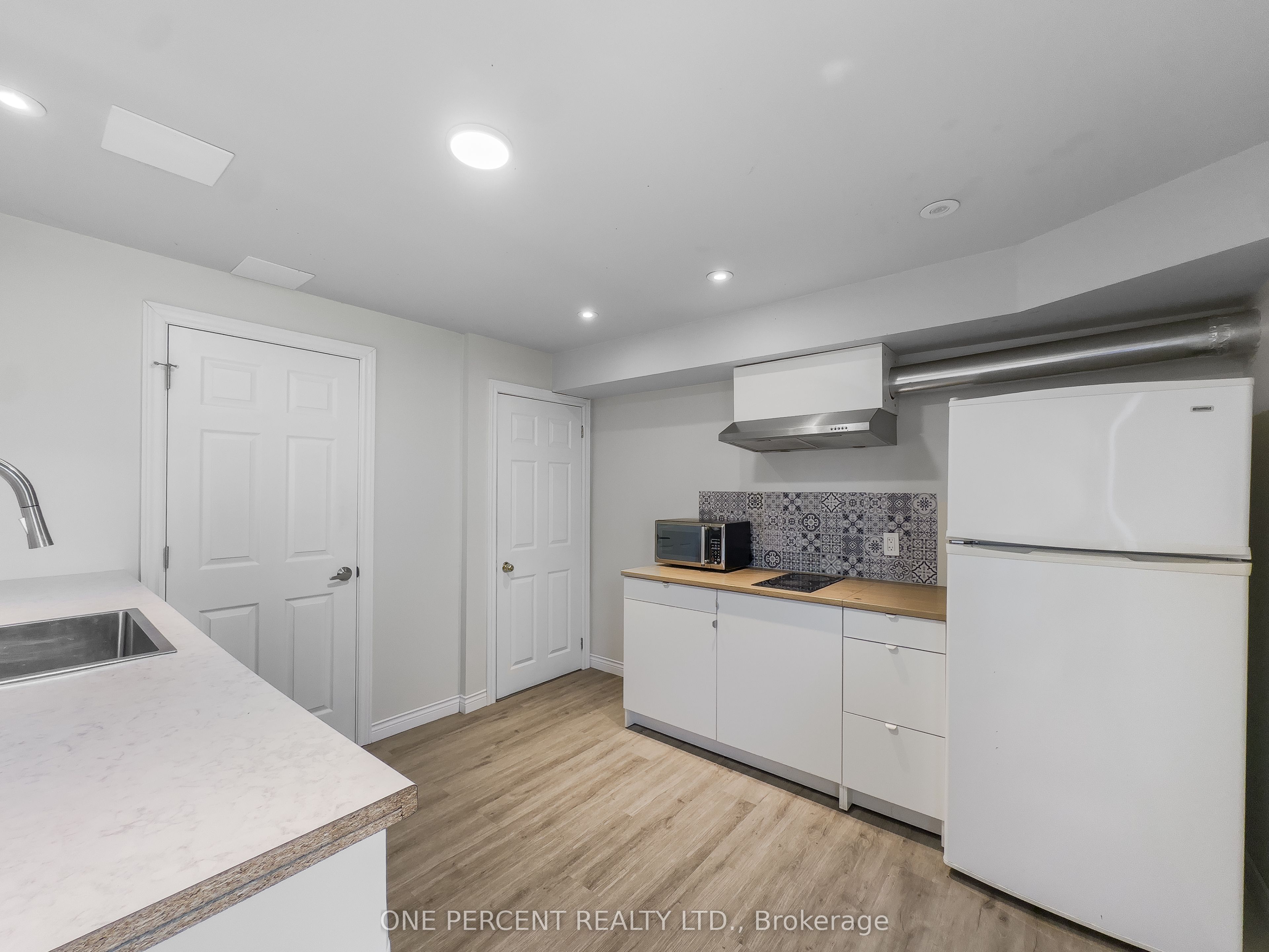 27 Faraday Gardens Property Photo 23